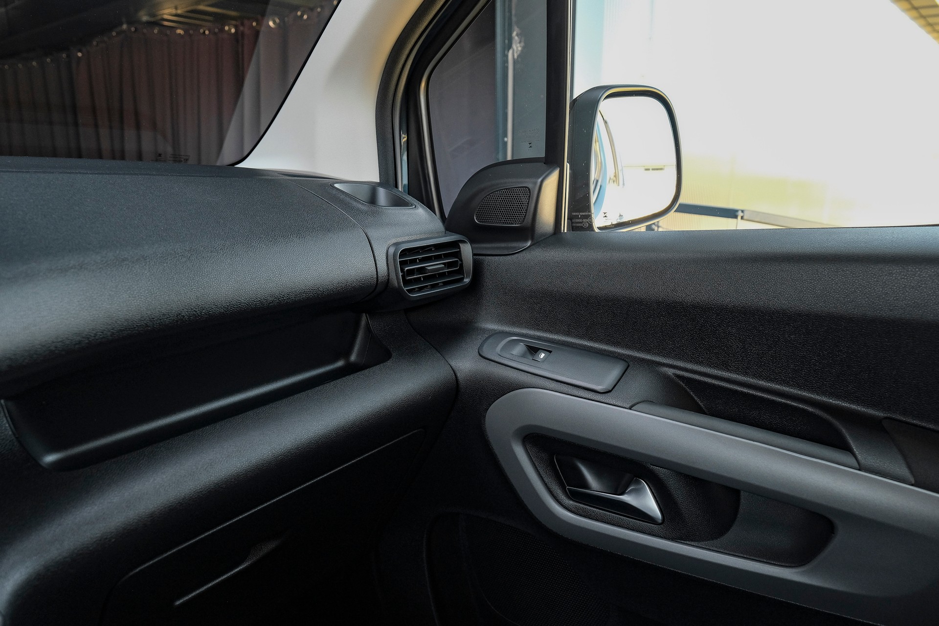 TOYOTA Proace City Verso 1.5 Trend L2 Automatik-image-22