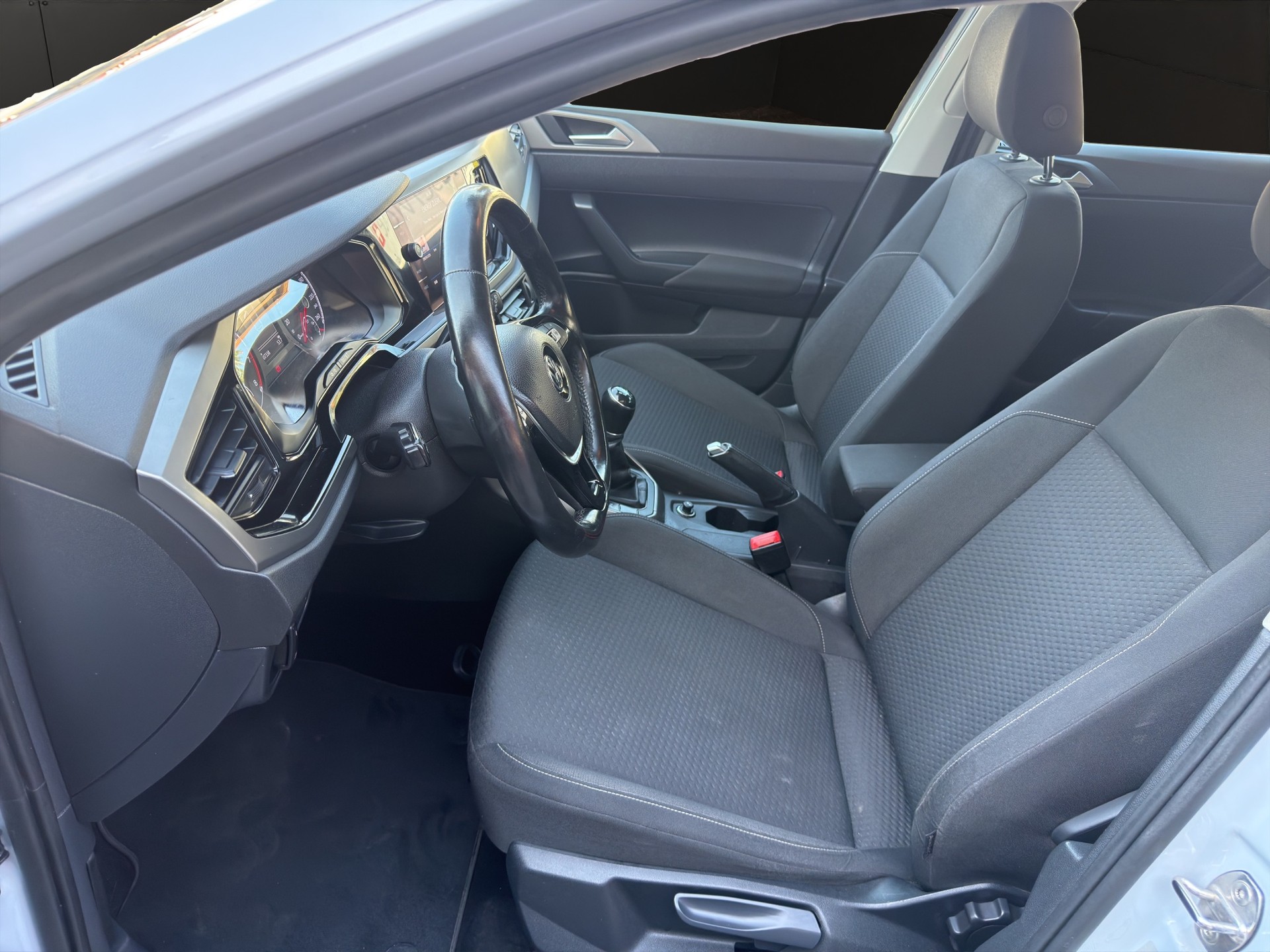 VW Polo 1.0 TSI BMT Comfortline-image-9