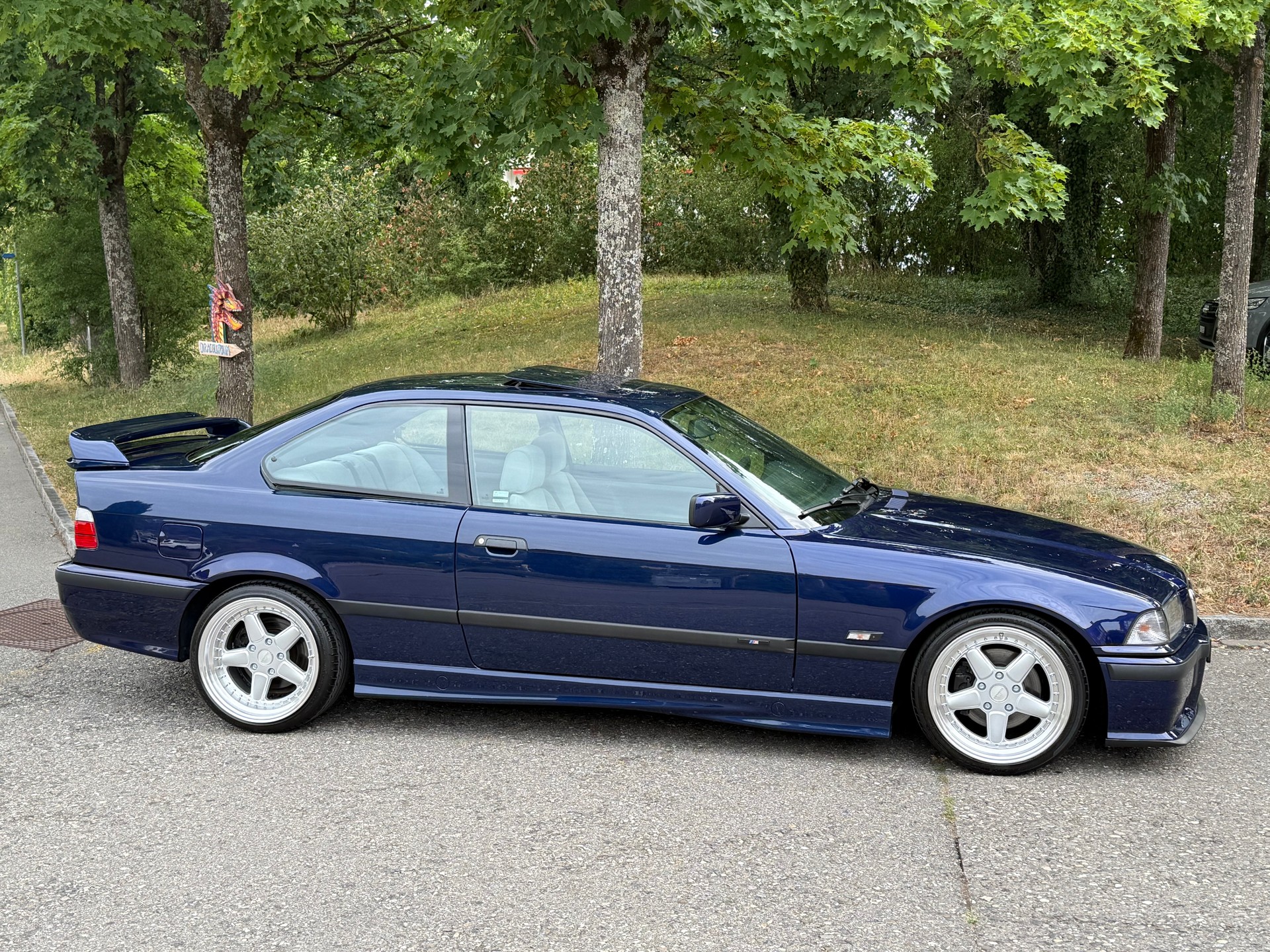 BMW 328i Coupé-image-2