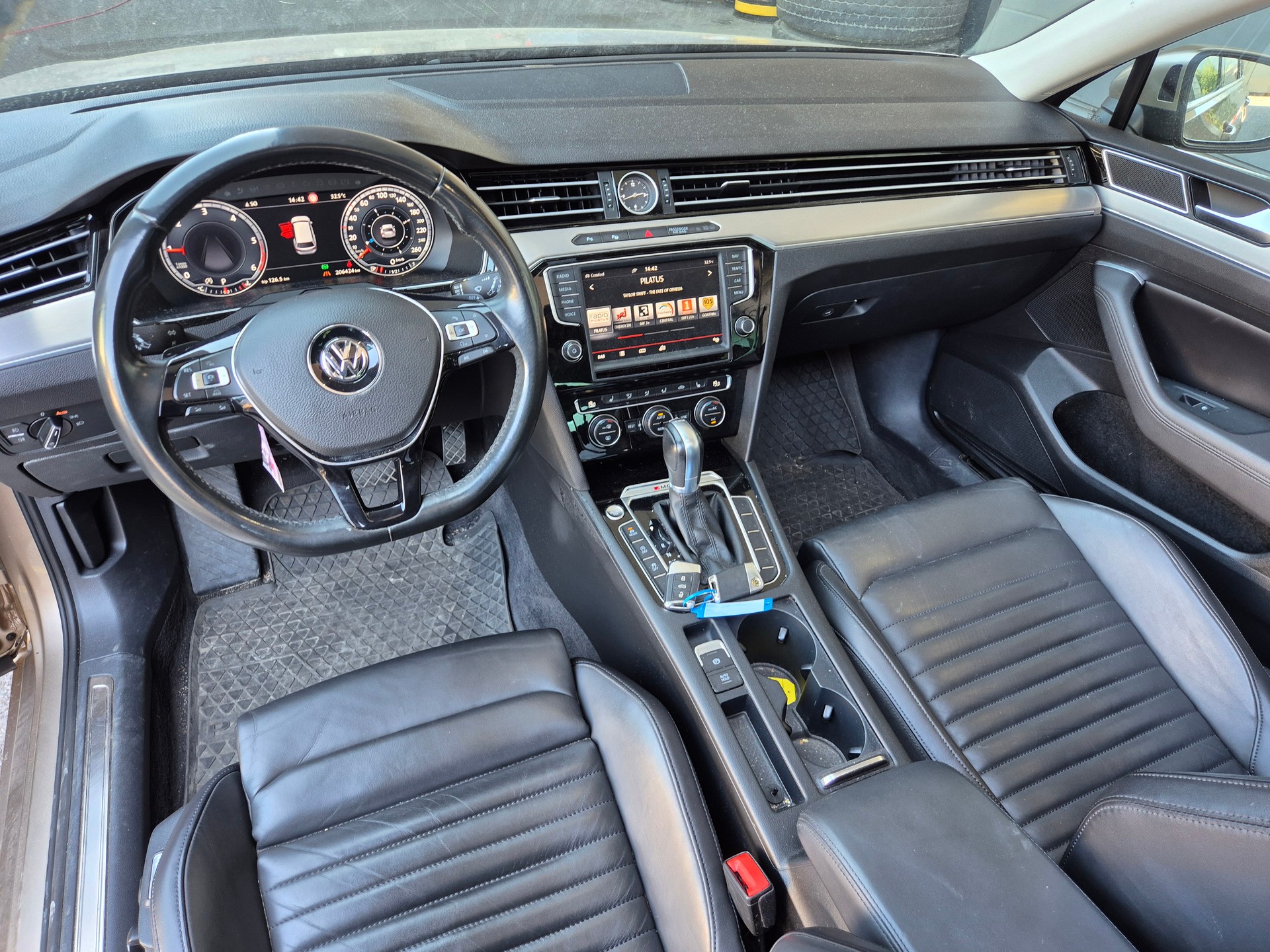 VW Passat Variant 2.0 TDI BMT High. DSG 4Motion-image-6