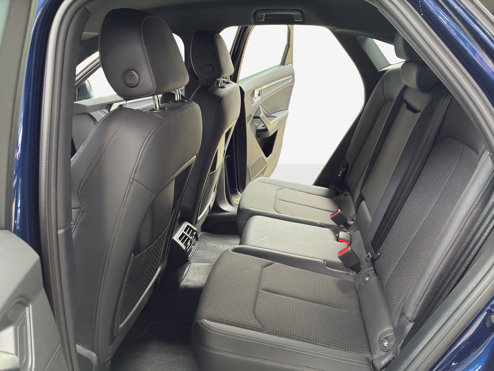 AUDI Q3 Sportback 35 TFSI S line Attraction S-tronic-image-11