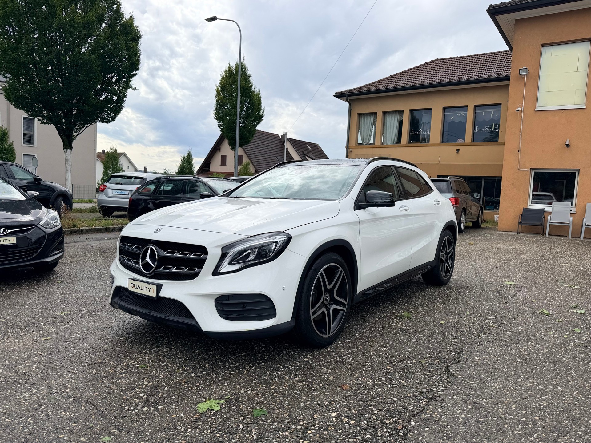 MERCEDES-BENZ GLA 250 AMG Line 4Matic 7G-DCT