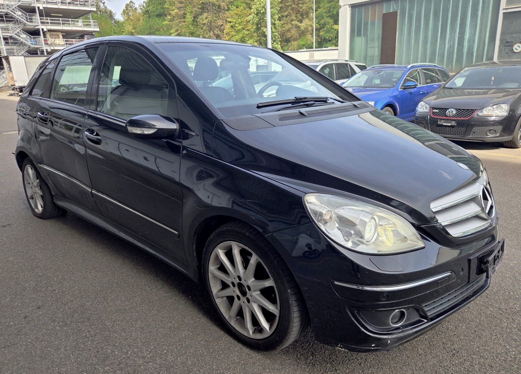 MERCEDES-BENZ B 200 CDI-image-2
