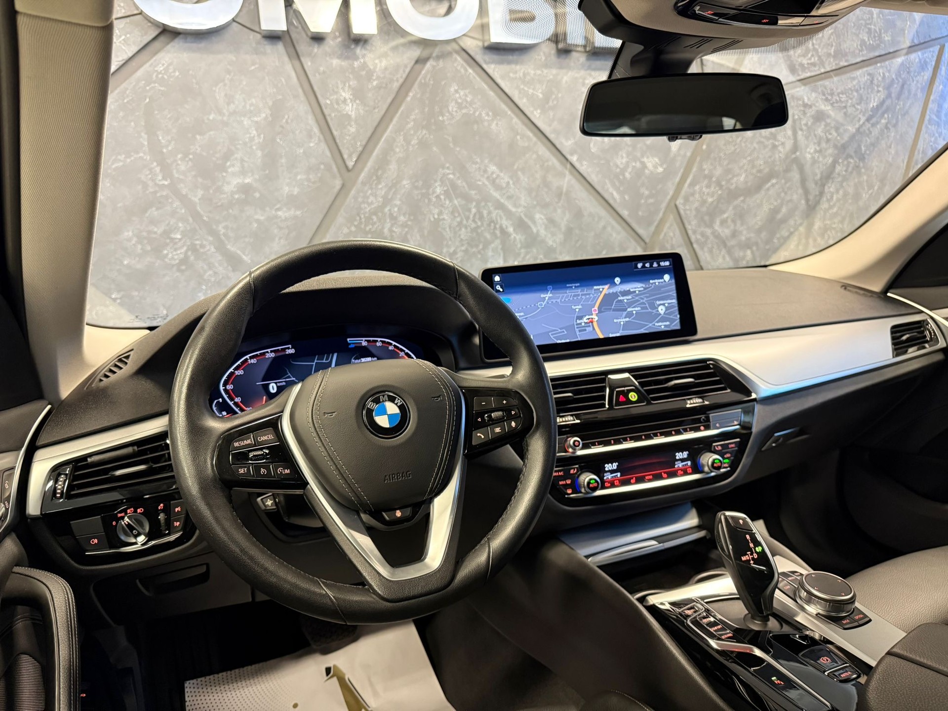 BMW 520d 48V Steptronic-image-9