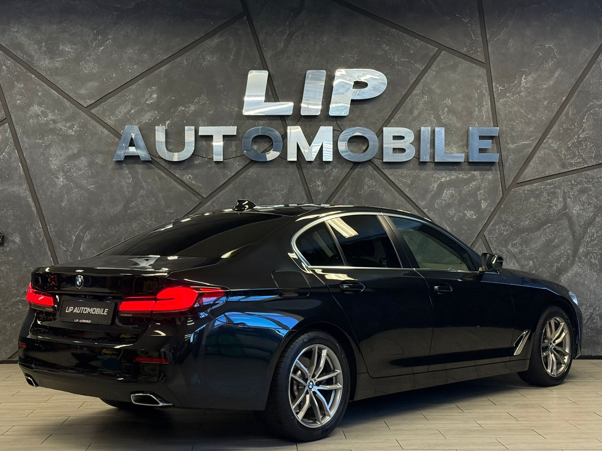 BMW 520d 48V Steptronic-image-5