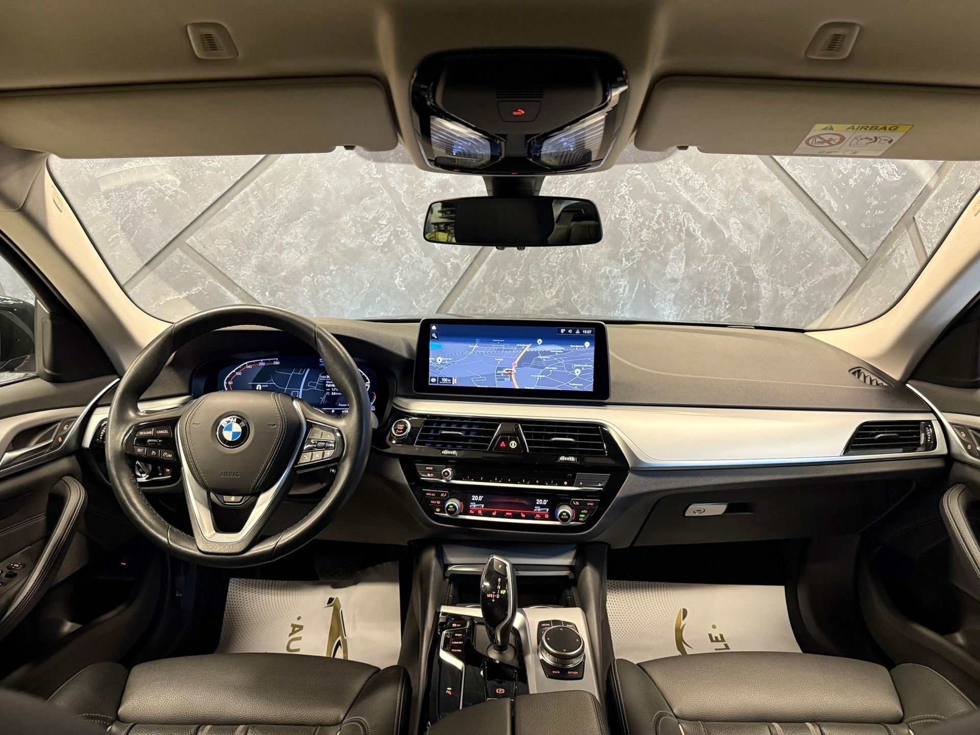 BMW 520d 48V Steptronic-image-8