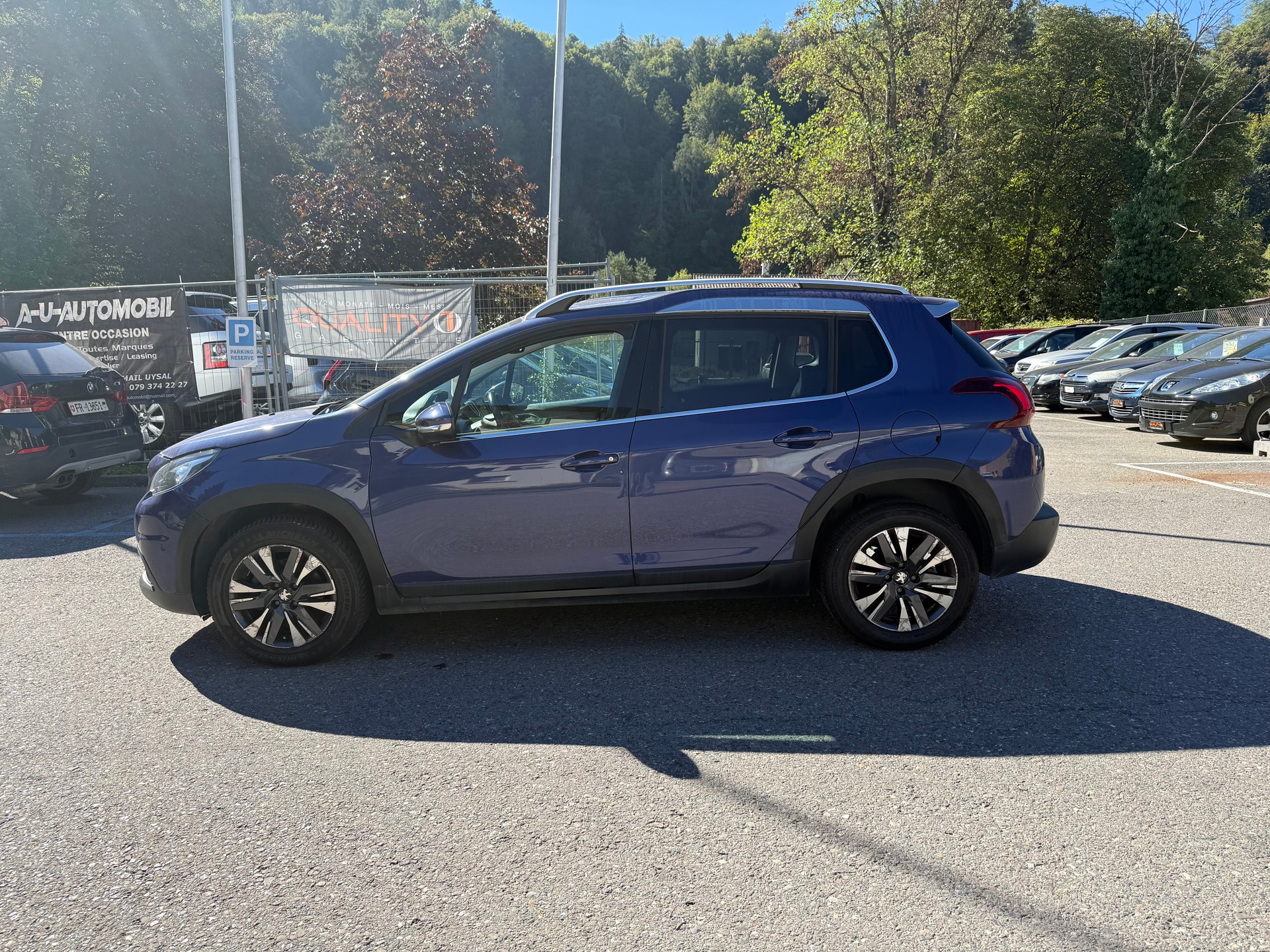 PEUGEOT 2008 1.2 PureTech Style EAT6-showroom-element-3