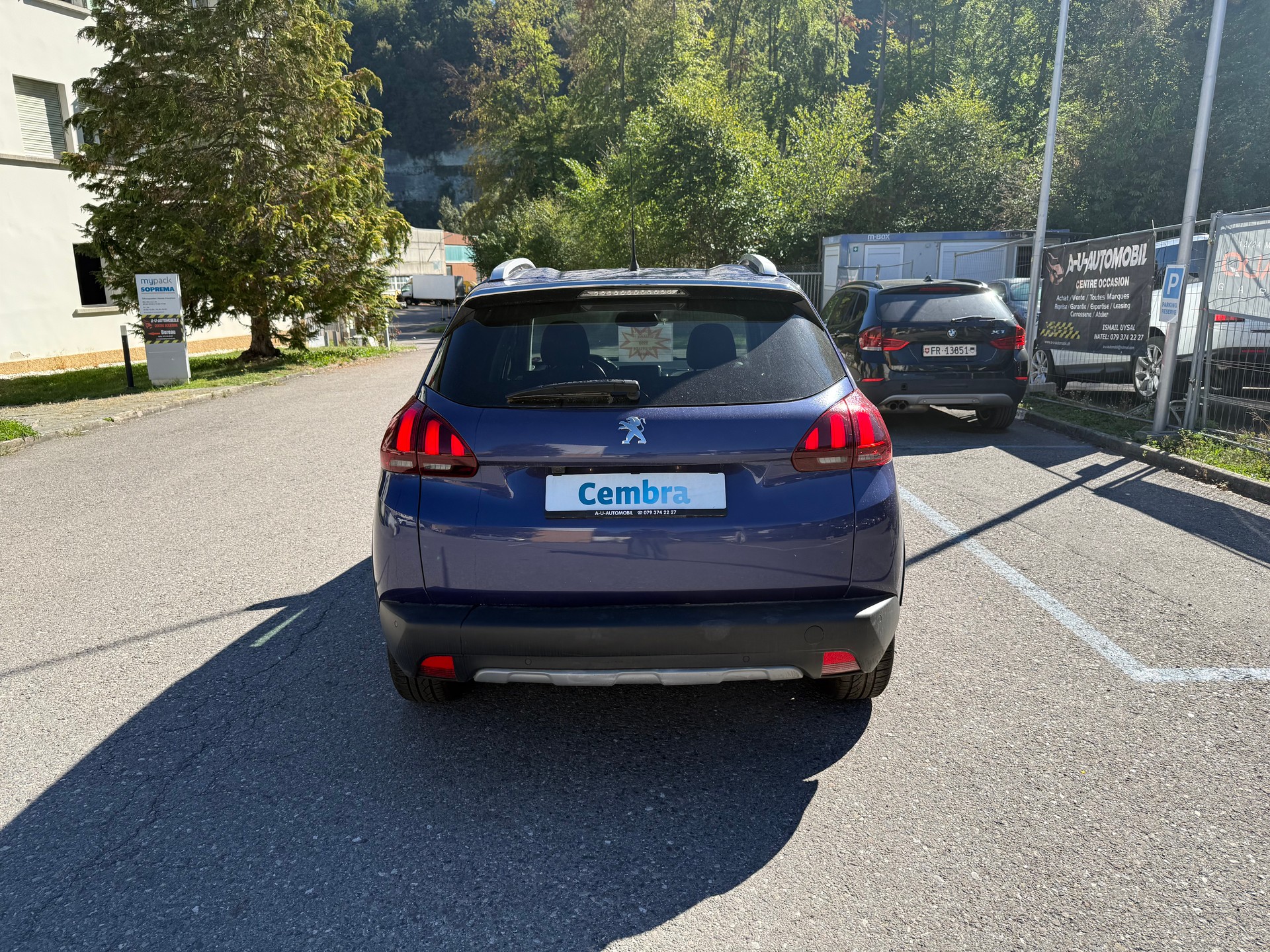 PEUGEOT 2008 1.2 PureTech Style EAT6-image-5
