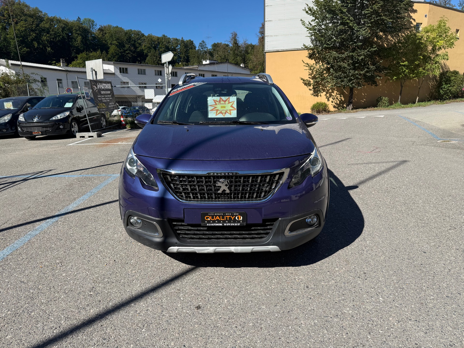 PEUGEOT 2008 1.2 PureTech Style EAT6-showroom-element-1