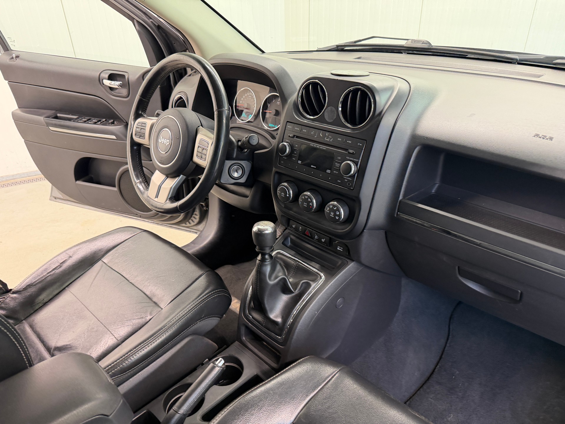 JEEP Compass 2.2 CRD Limited-image-16