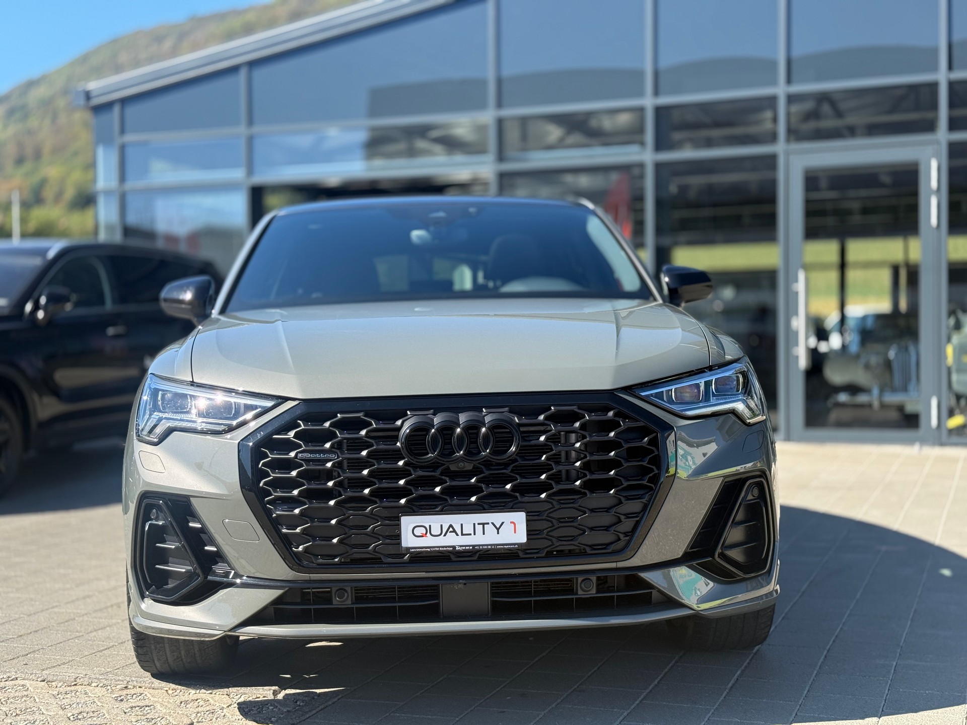 AUDI AUDI Q3 Sportback 40 TDI S line quattro S-tronic-showroom-element-2