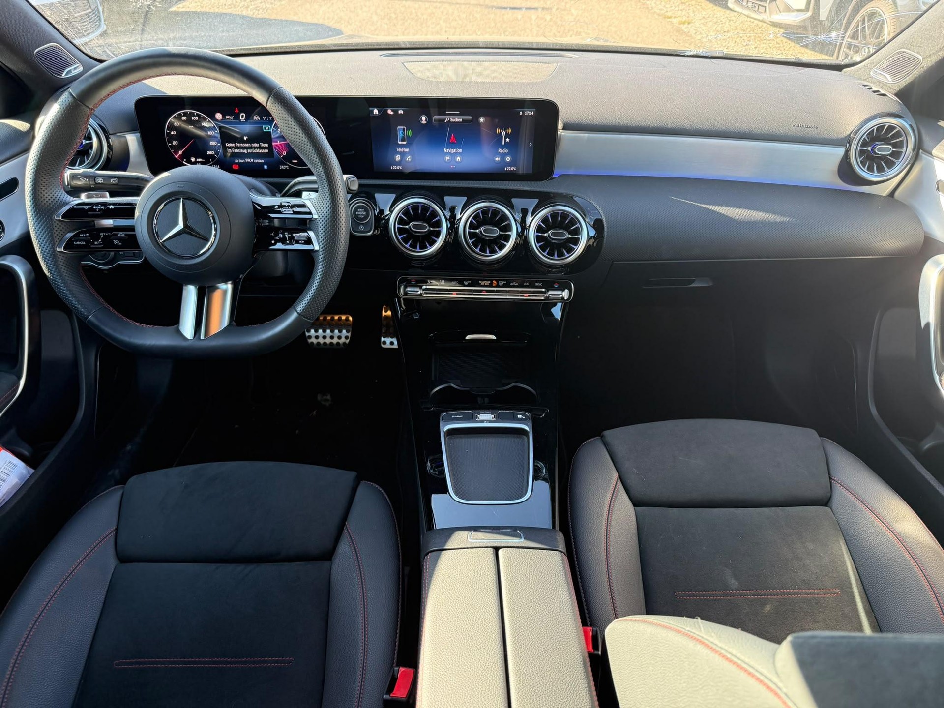 MERCEDES-BENZ A 220 AMG Line 4m-image-8