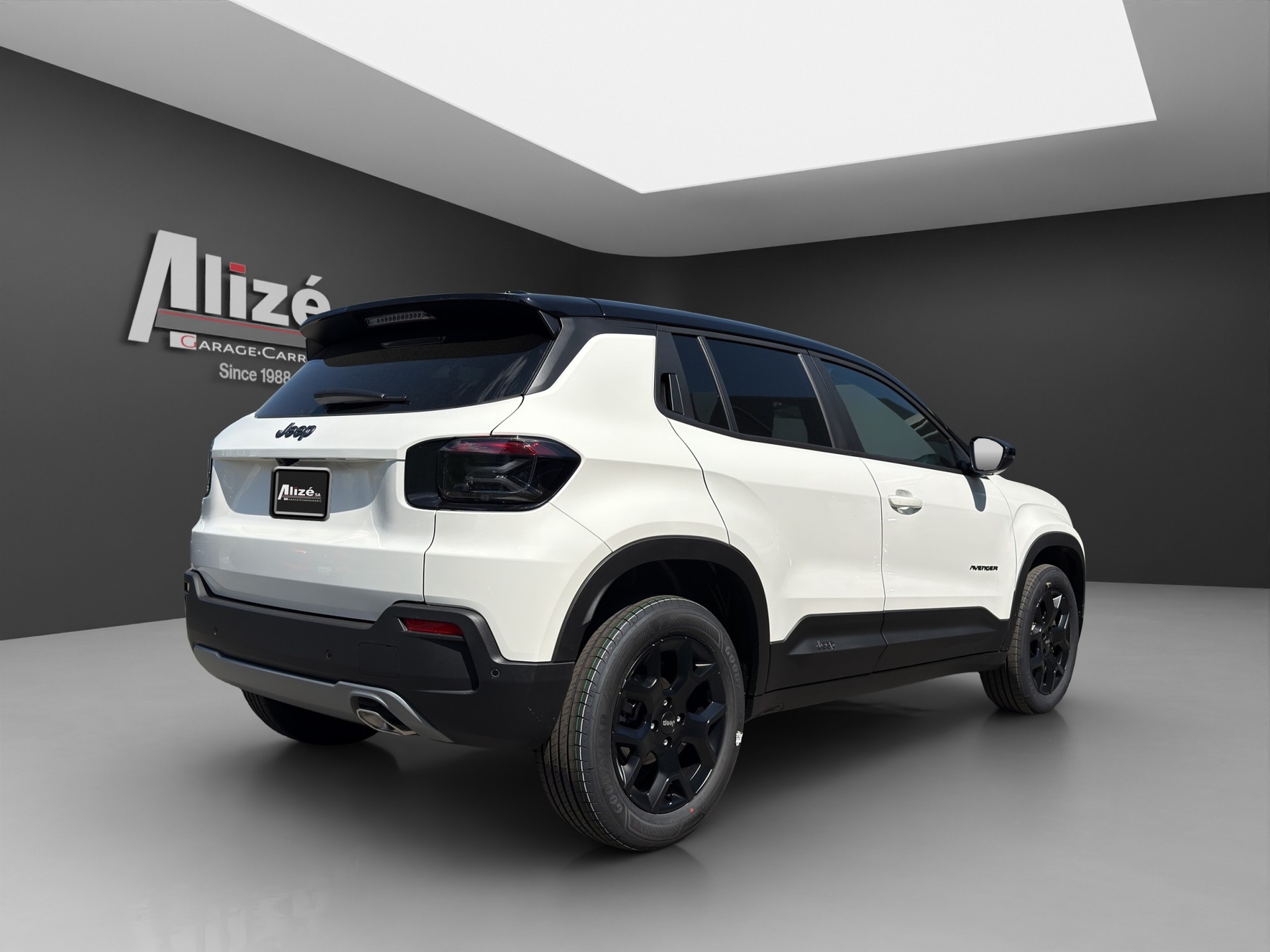 JEEP Avenger 1.2 Turbo MHEV Longitude Black Kite-image-6