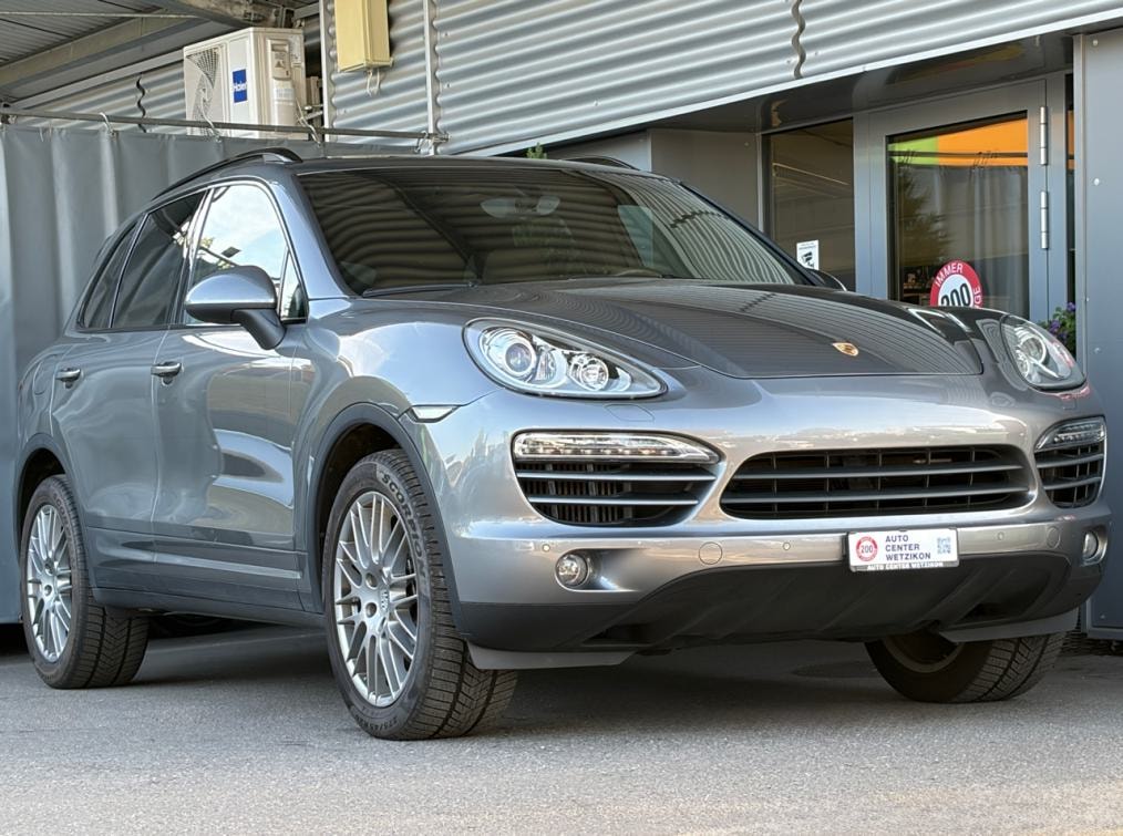 PORSCHE Cayenne Diesel-showroom-element-1