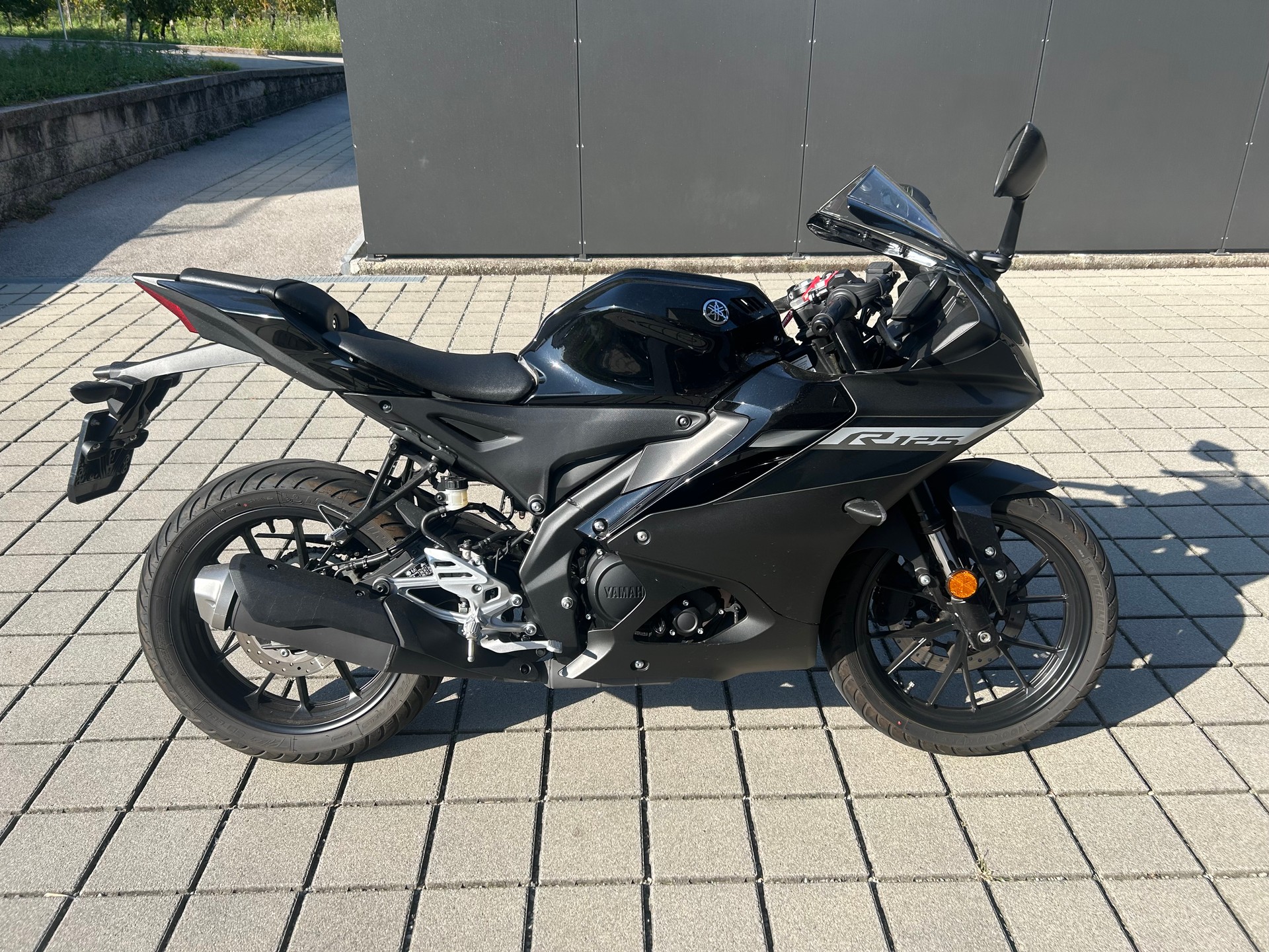 YAMAHA YZF-R 125 ABS-image-0
