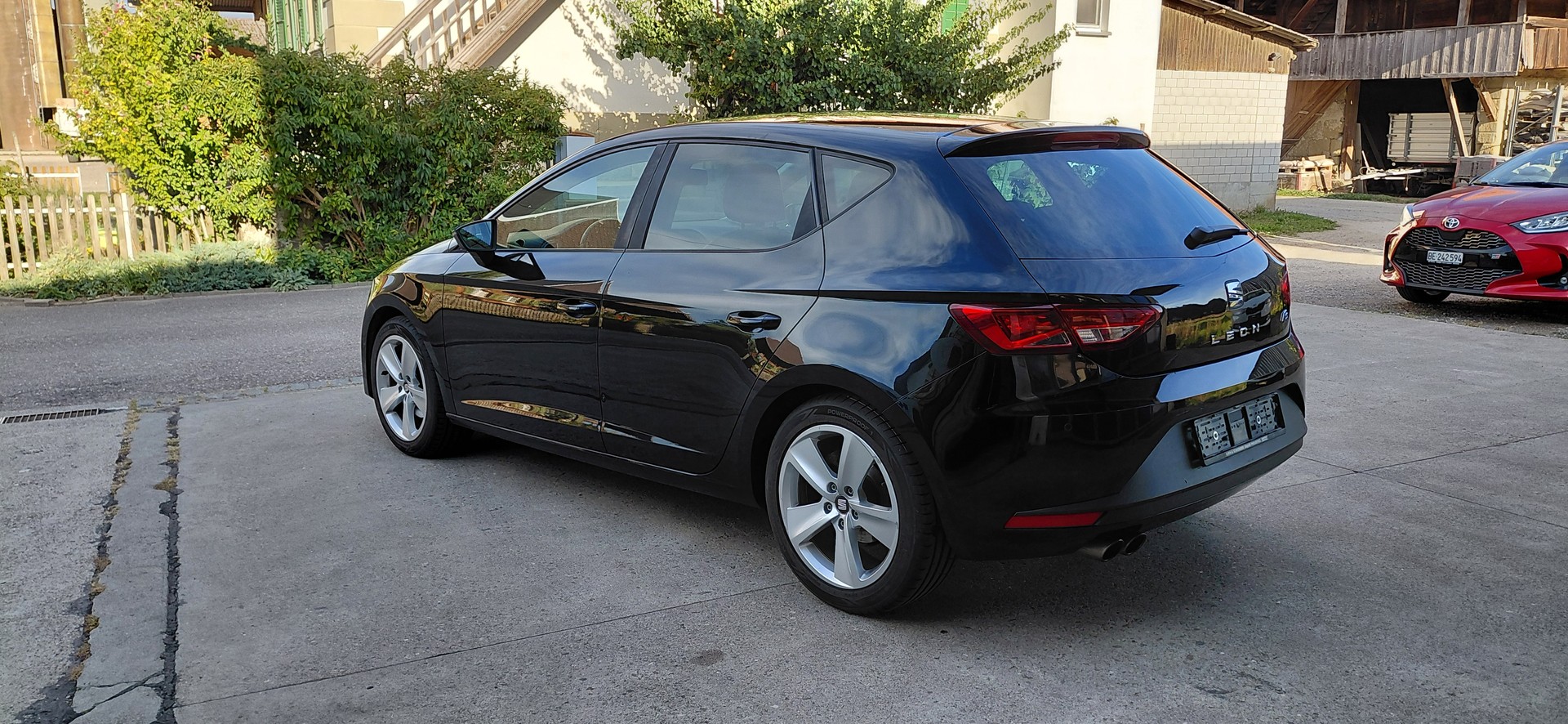SEAT Leon 1.4 TSI FR-image-2