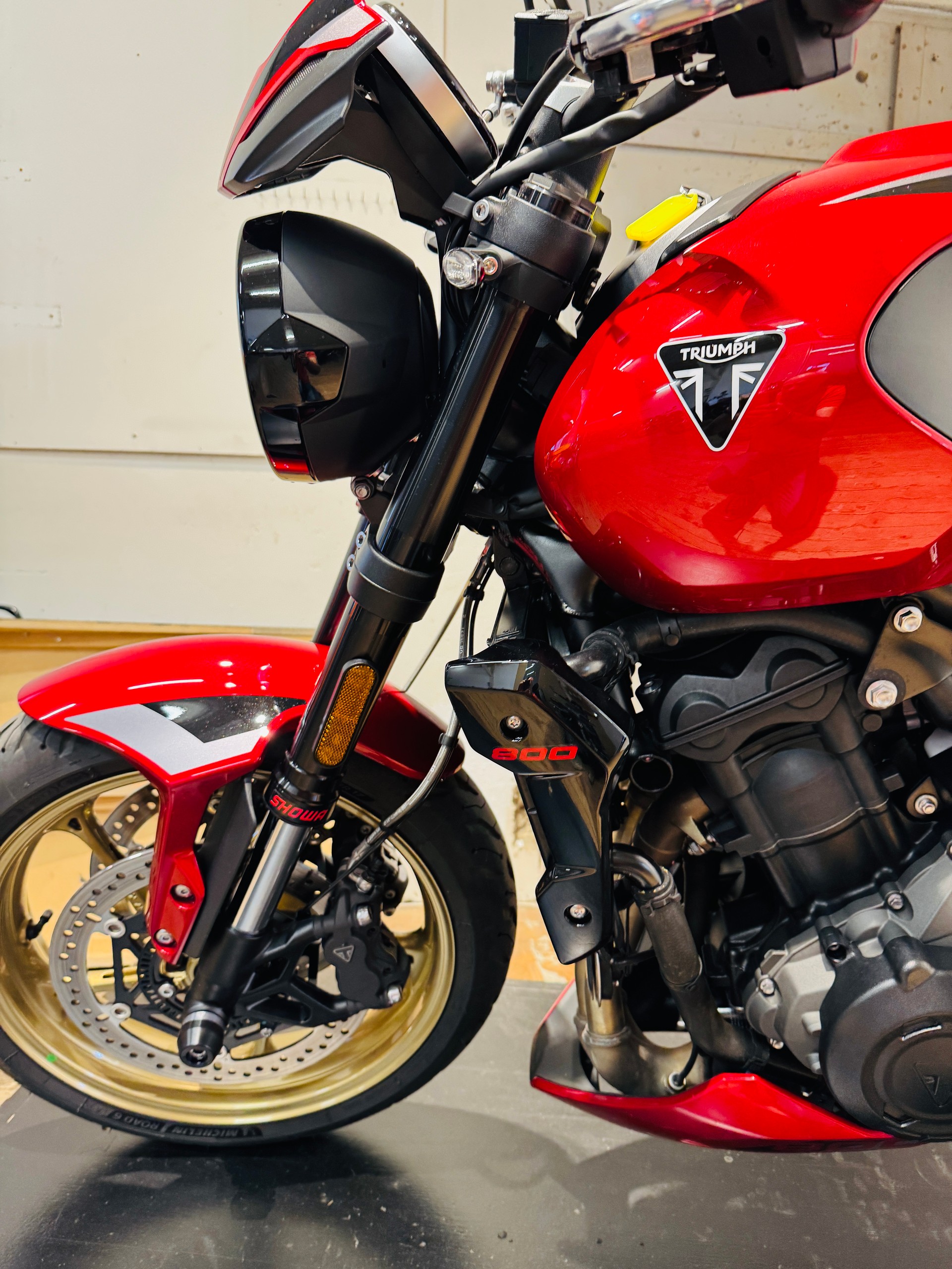 TRIUMPH Trident 800-image-7