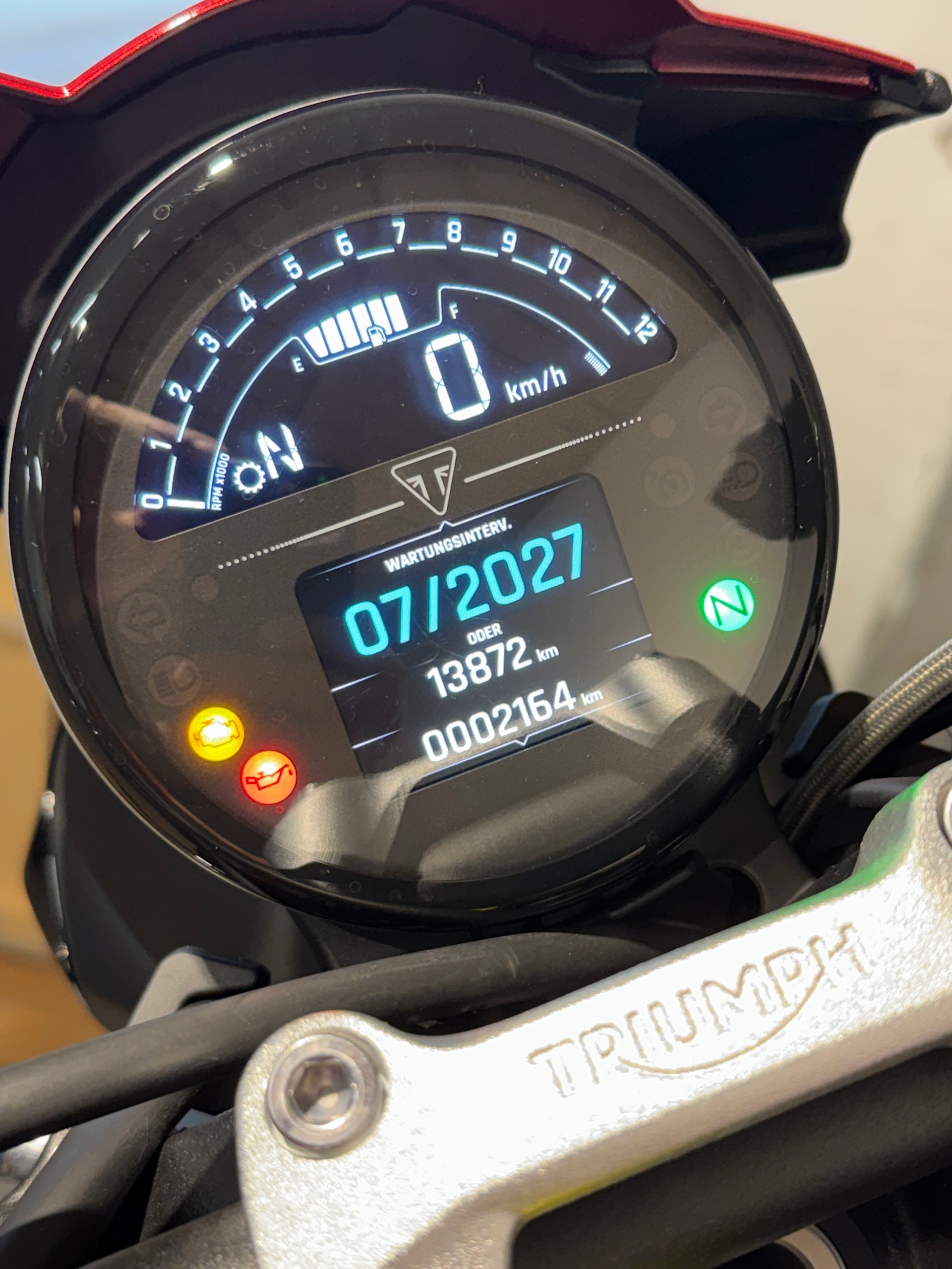 TRIUMPH Trident 800-image-8