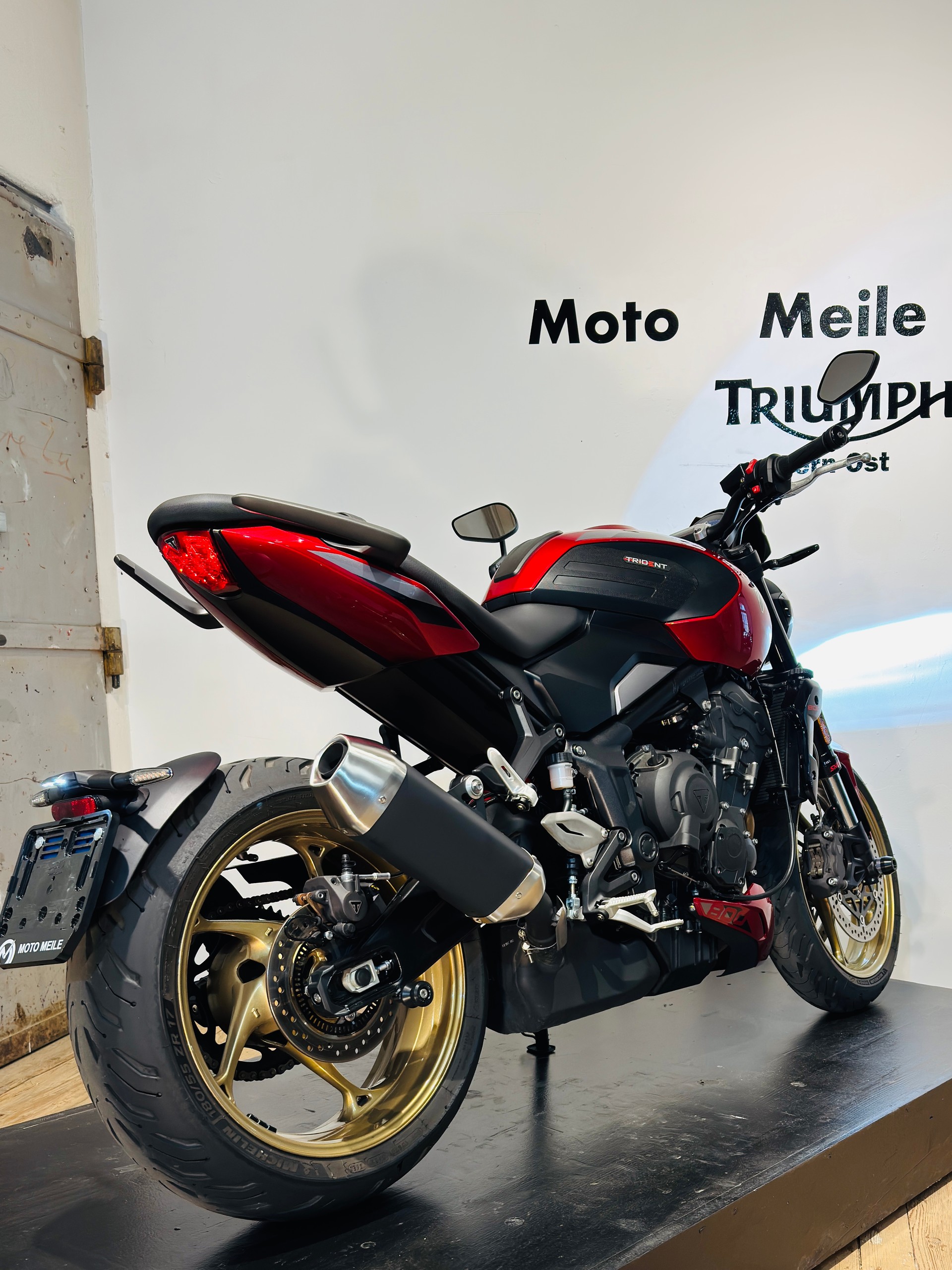TRIUMPH Trident 800-image-3