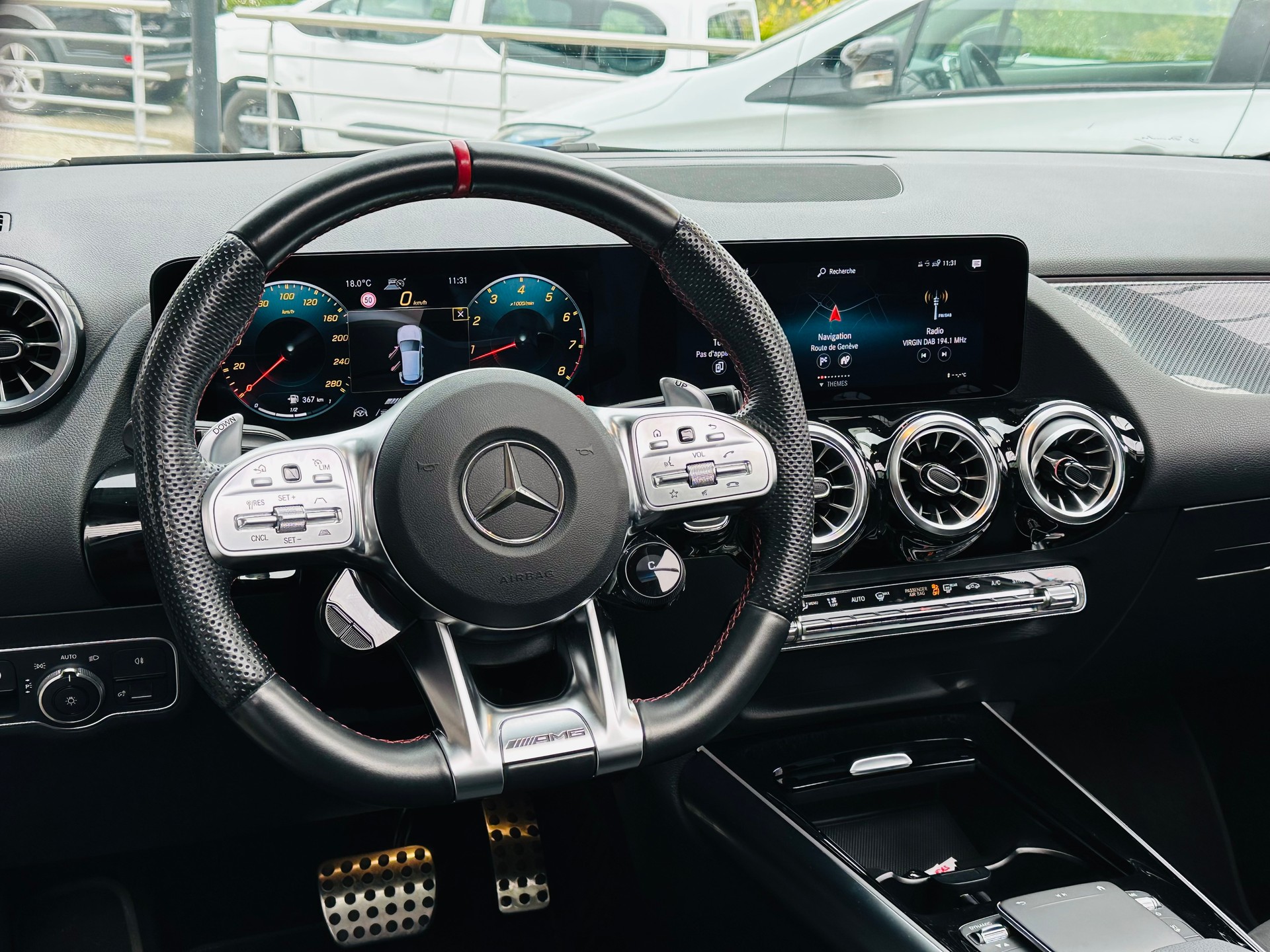 MERCEDES-BENZ GLA 35 AMG 4Matic 8G-Speedshift DCT-image-15