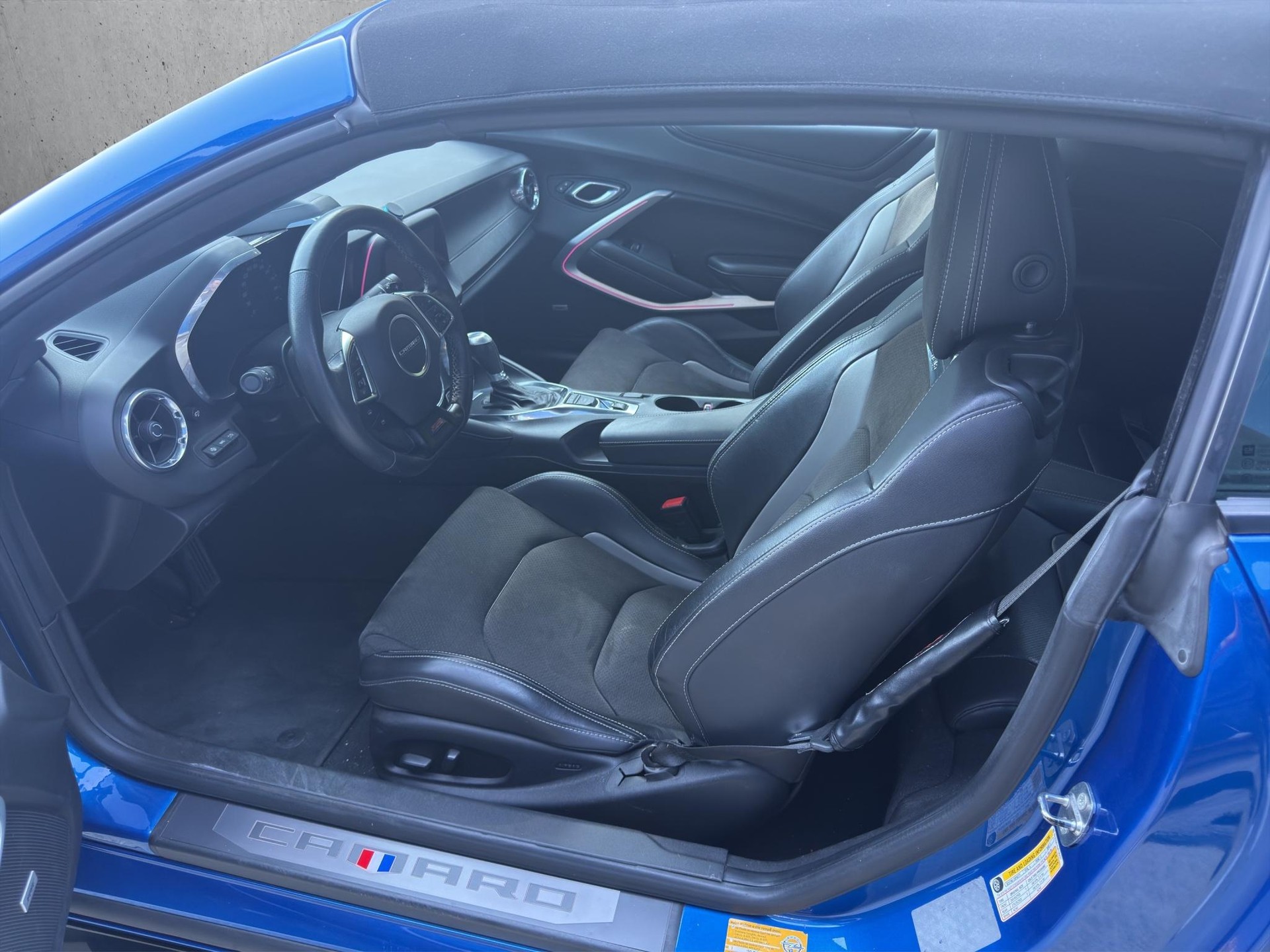 CHEVROLET Camaro Convertible 6.2 V8-image-6