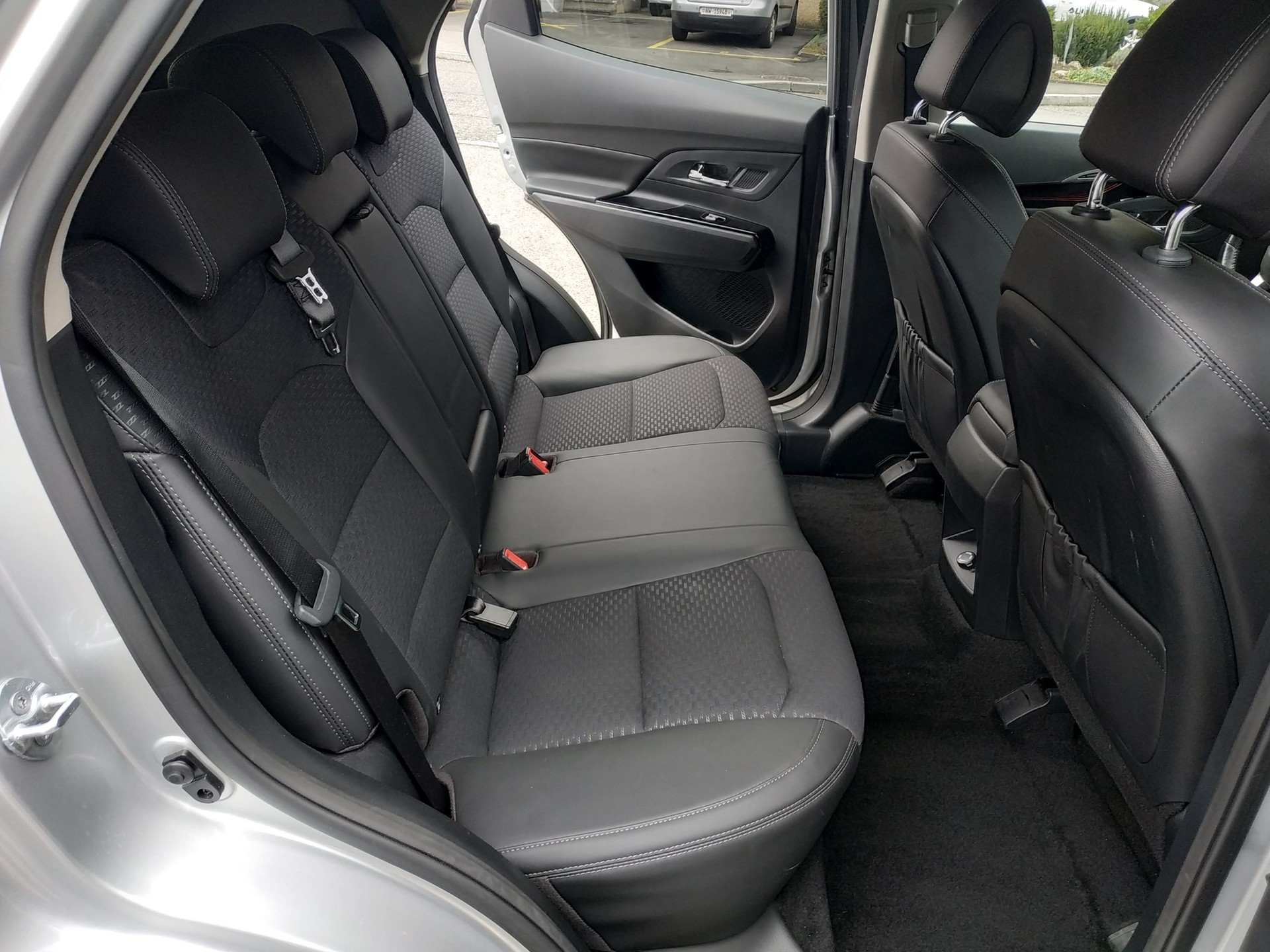 KGM-SsangYong Korando 1.5T GDI Onyx Plus 4WD Automat-image-18