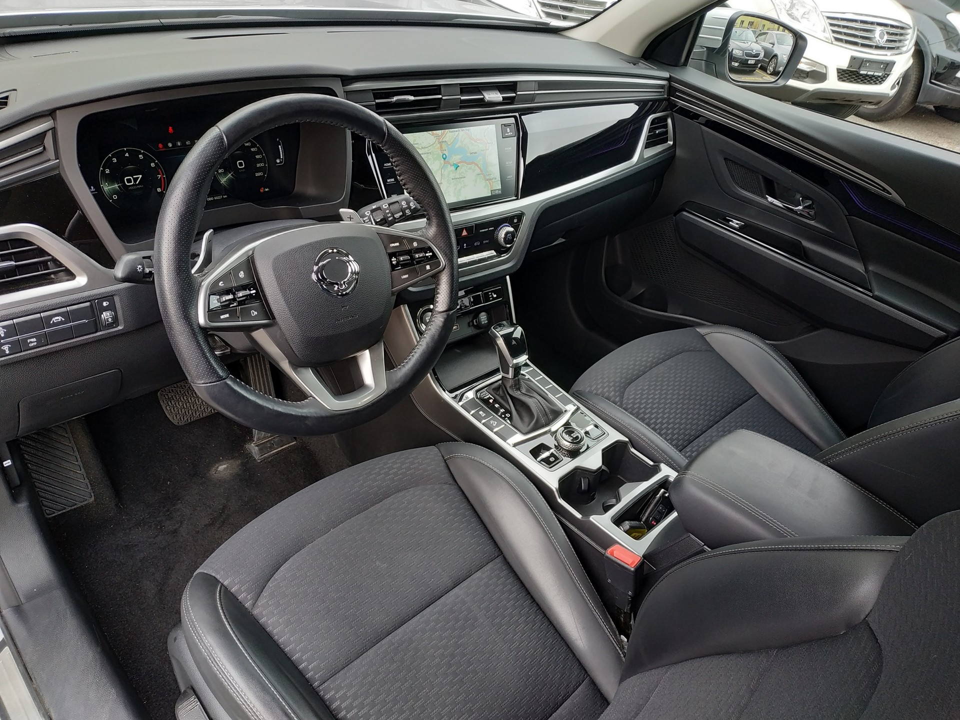 KGM-SsangYong Korando 1.5T GDI Onyx Plus 4WD Automat-image-9