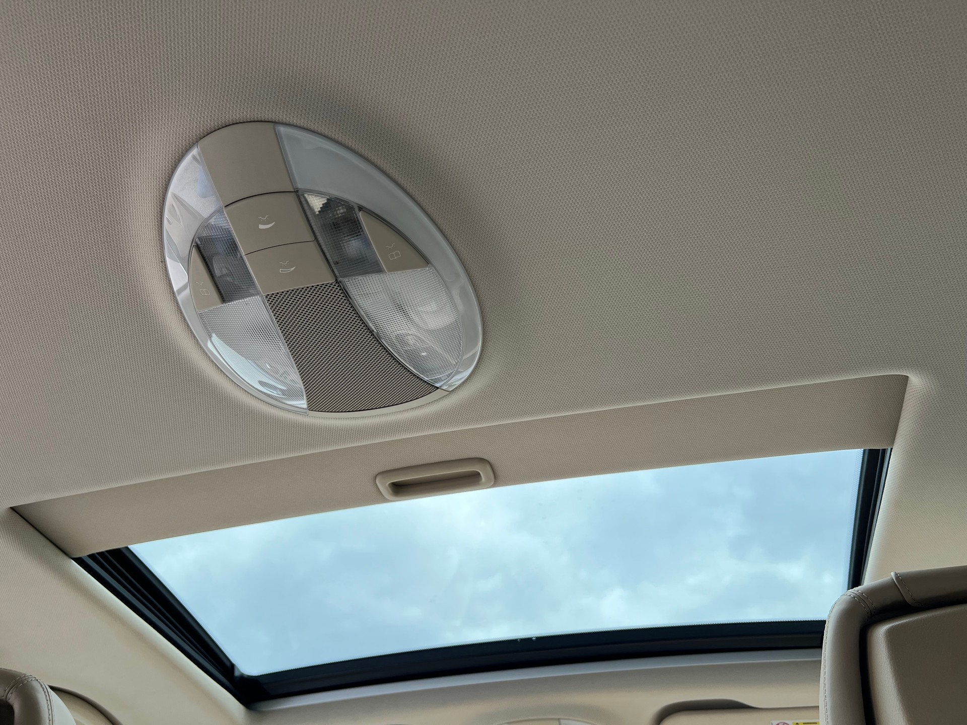 MERCEDES-BENZ CLS 350 CGI 7G-Tronic-image-4