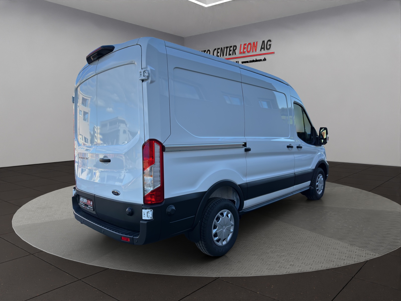 FORD Transit Van 350 L2 Trend 2.0 TDCi 130 FWD-image-5