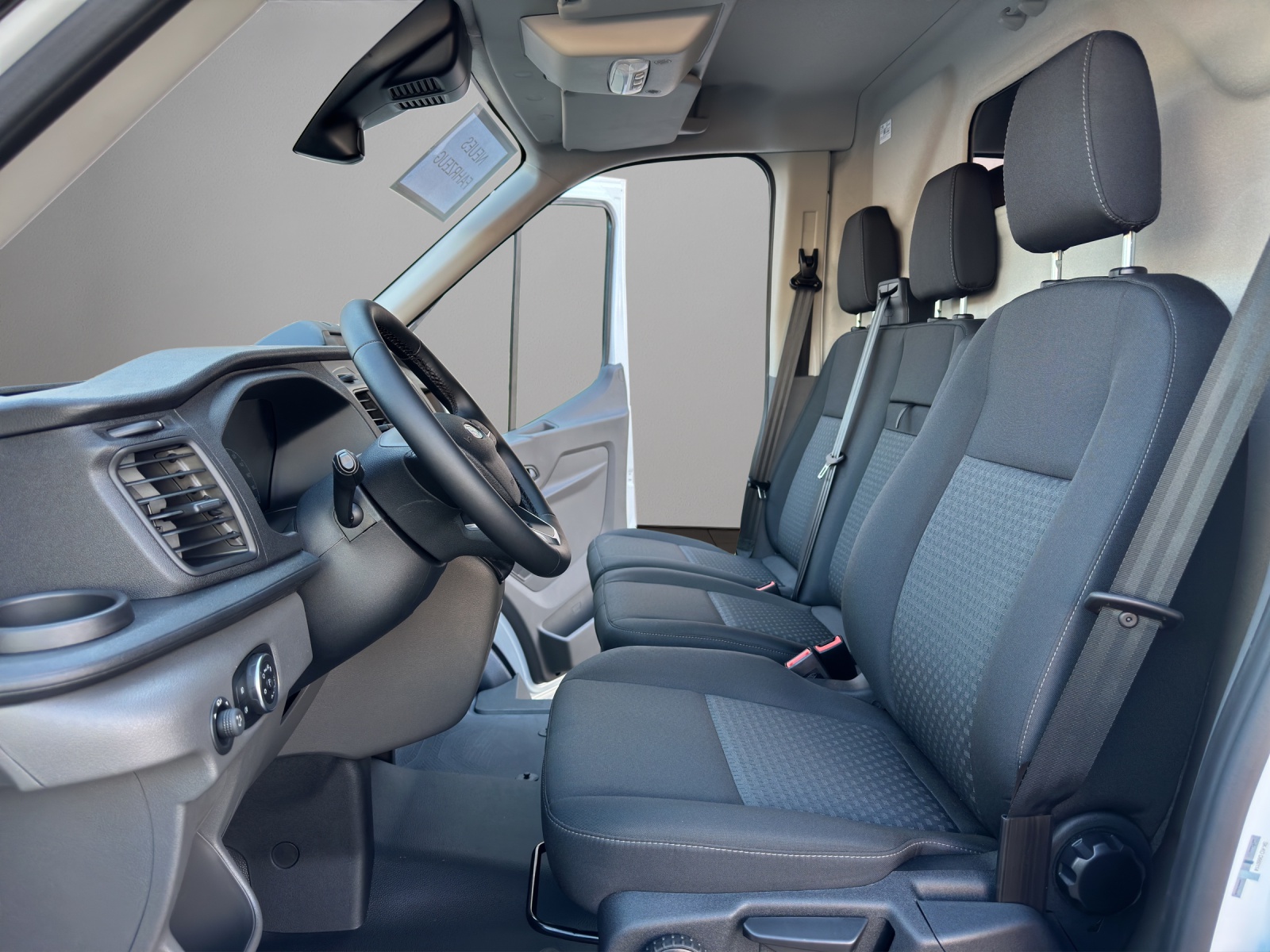 FORD Transit Van 350 L2 Trend 2.0 TDCi 130 FWD-image-8