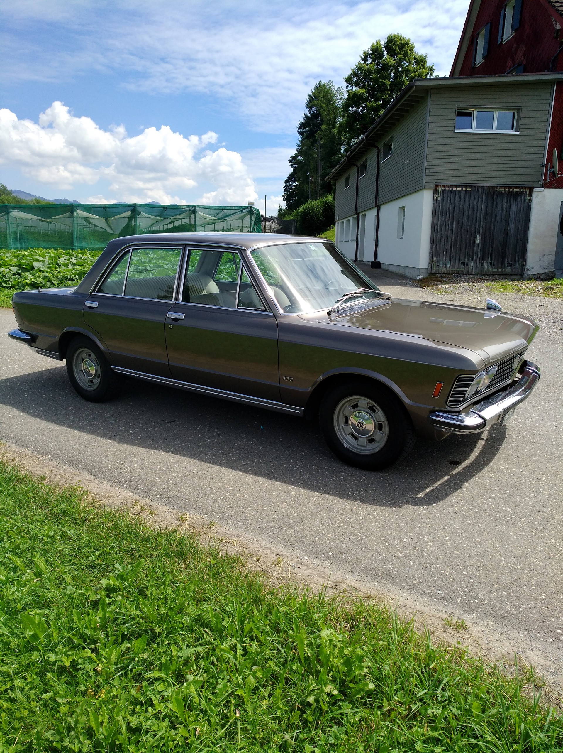 FIAT 130 2.8 V6 Limousine. Wird frisch geprüft