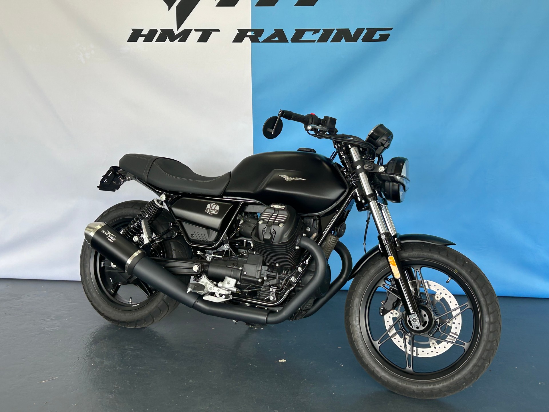 MOTO GUZZI V7 IV 850 Black level-image-2