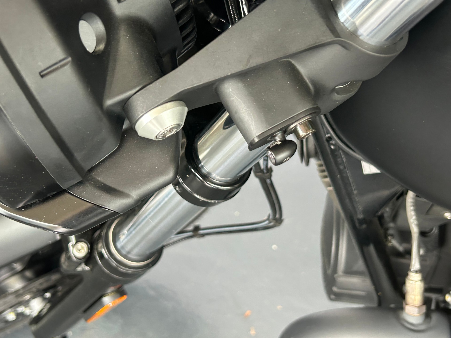MOTO GUZZI V7 IV 850 Black level-image-6