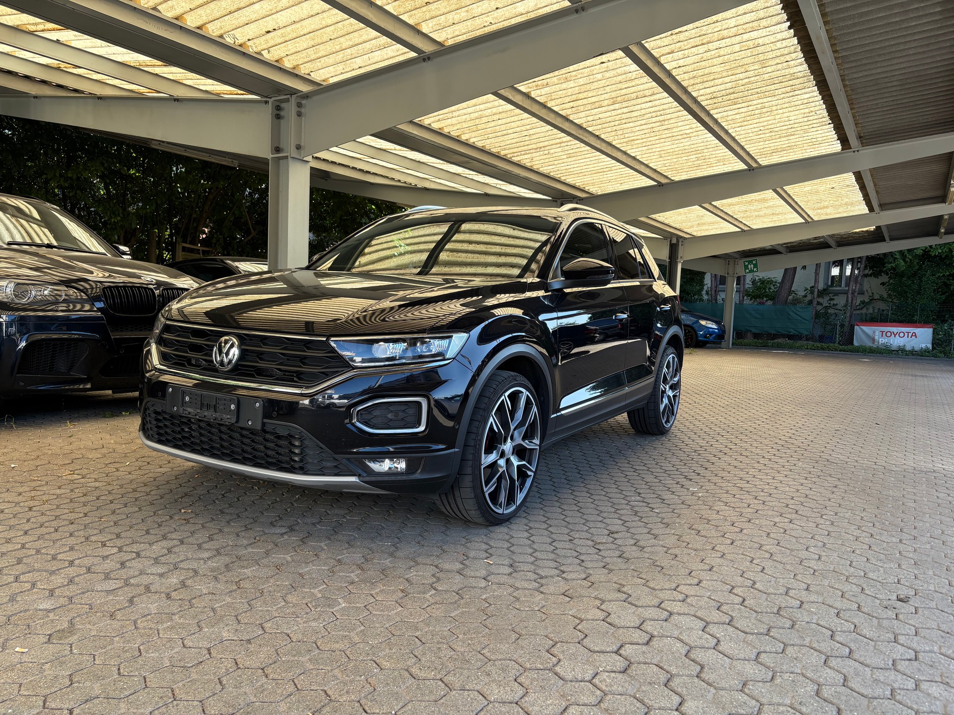 VW T-Roc 2.0 TSI Sport DSG 4Motion INKL:GARANTIE - VOLL-TANK - VIGNETTE 2025-image-2