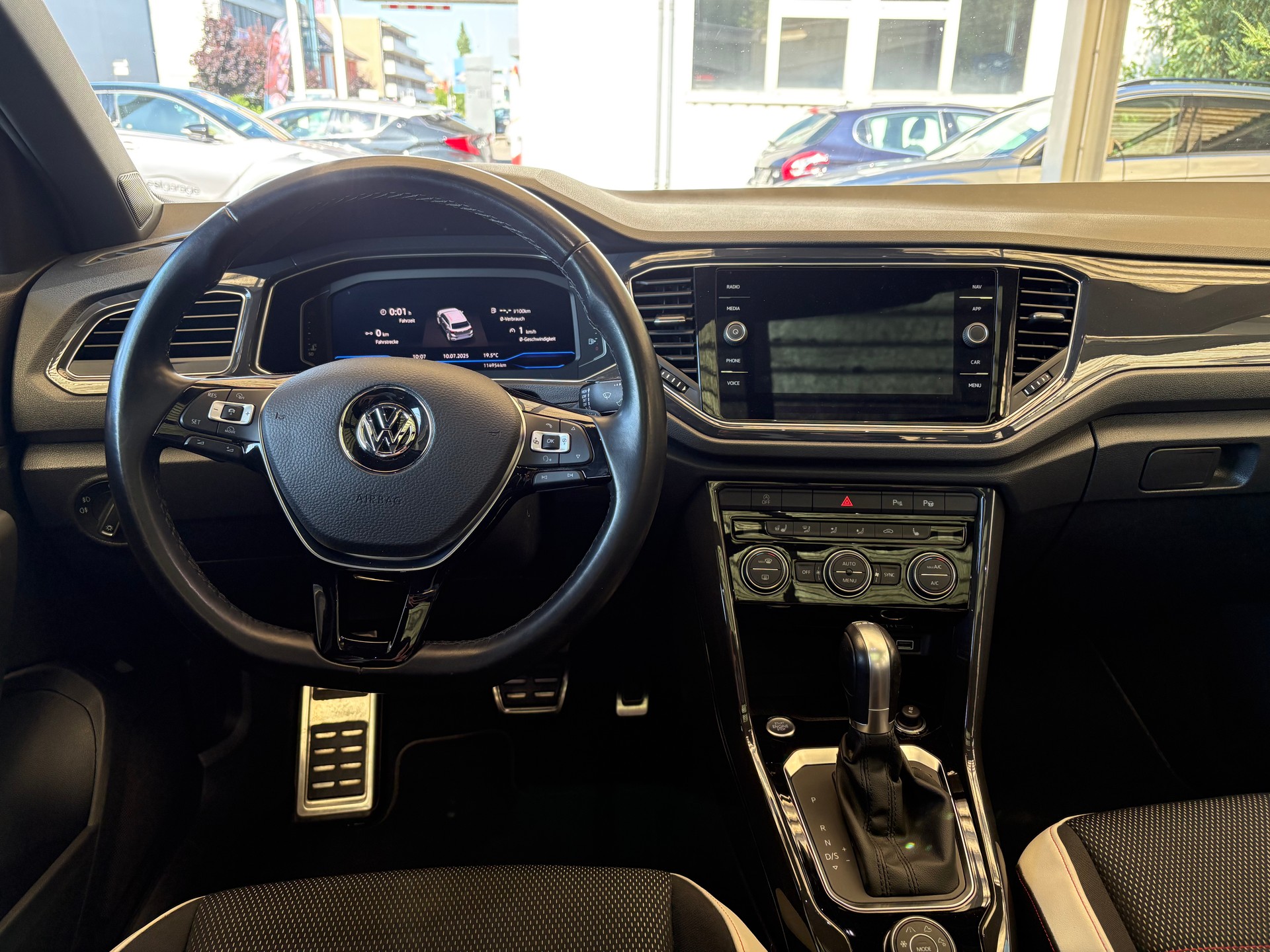 VW T-Roc 2.0 TSI Sport DSG 4Motion INKL:GARANTIE - VOLL-TANK - VIGNETTE 2025-image-8
