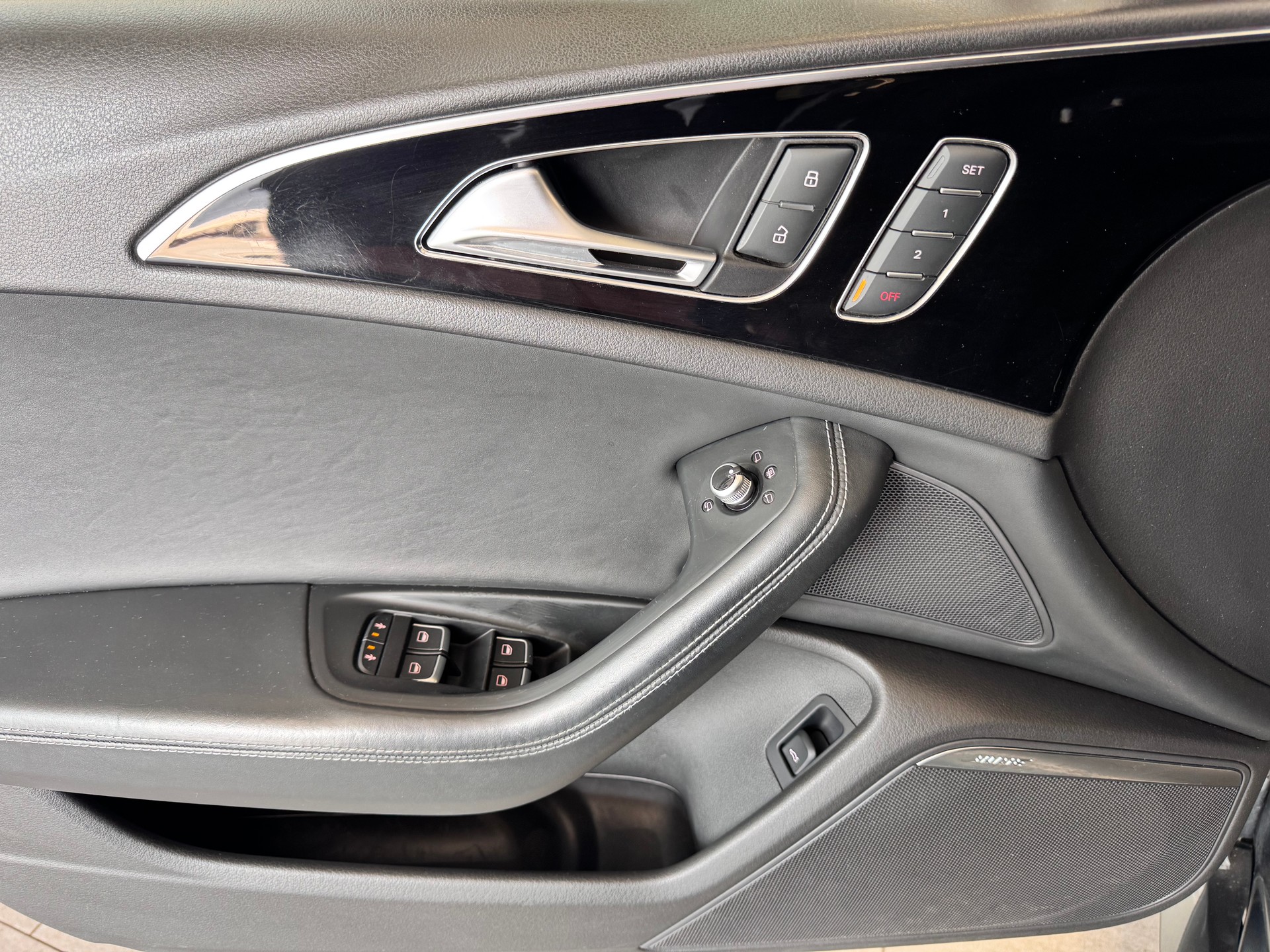 AUDI RS6 Avant 4.0 TFSI V8 quattro Tiptronic-image-15