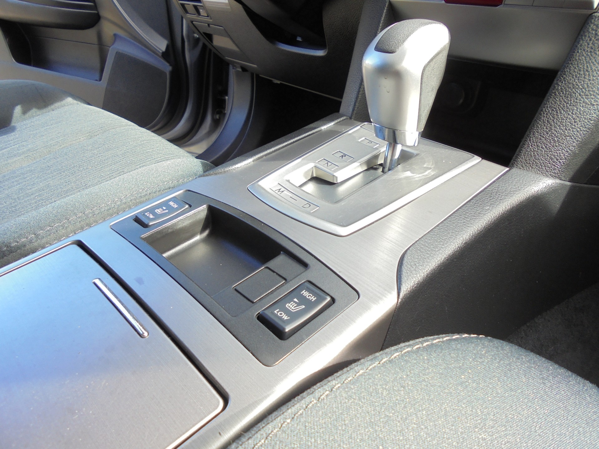SUBARU Legacy 2.0i Swiss Special AWD Lineartronic-image-12
