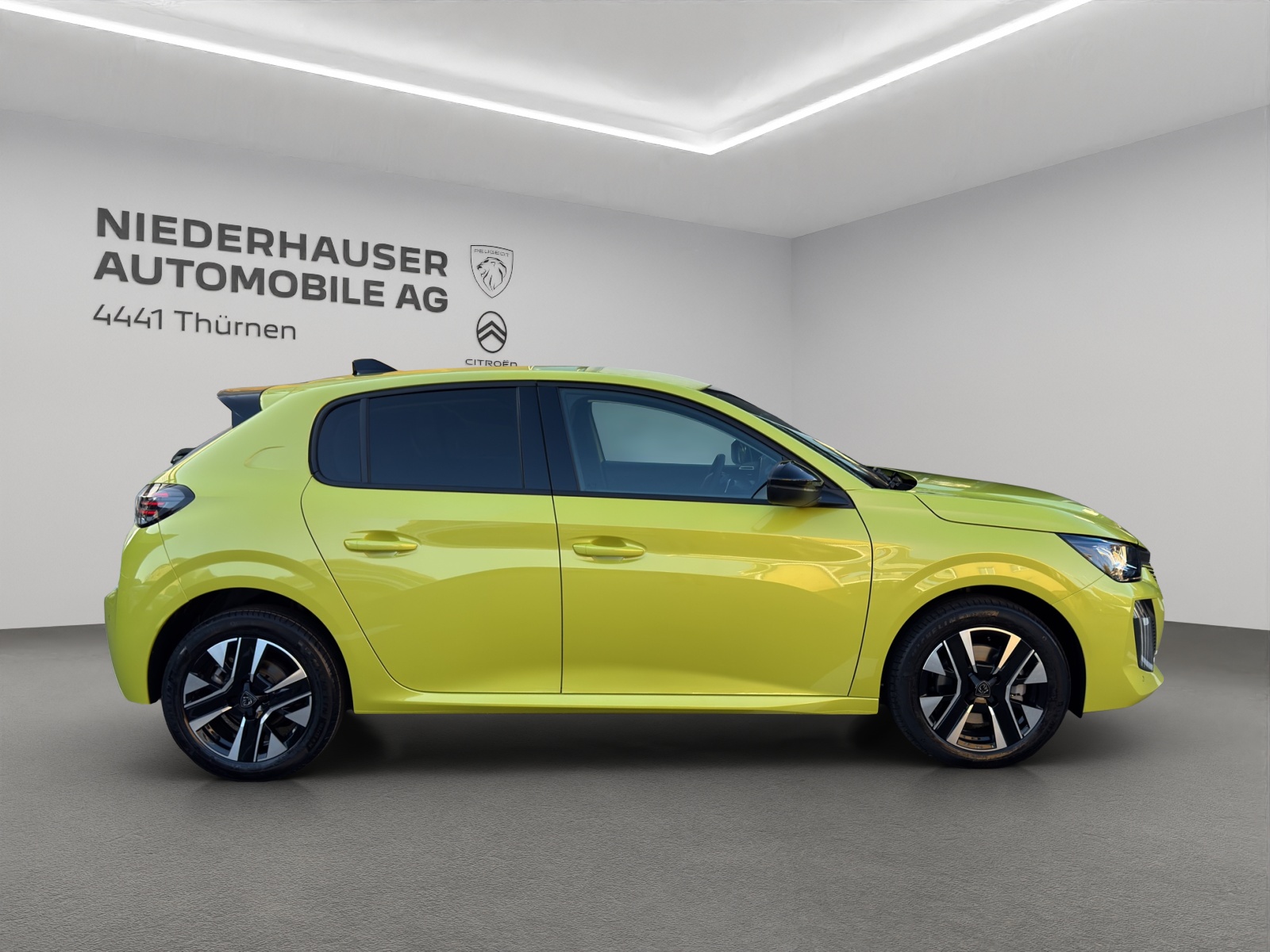 PEUGEOT 208 1.2 Hybrid Allure Premium-showroom-element-1