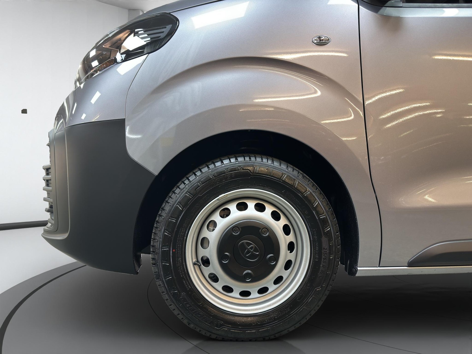 TOYOTA PROACE Van L2 2.0 D Active-image-14