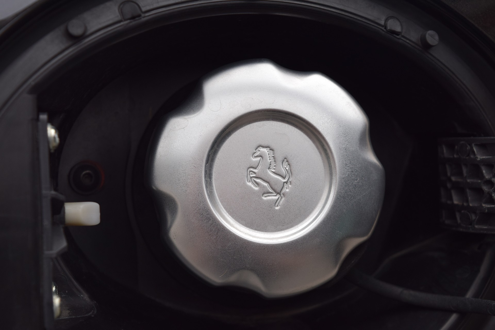 FERRARI California 4.3 V8-image-21