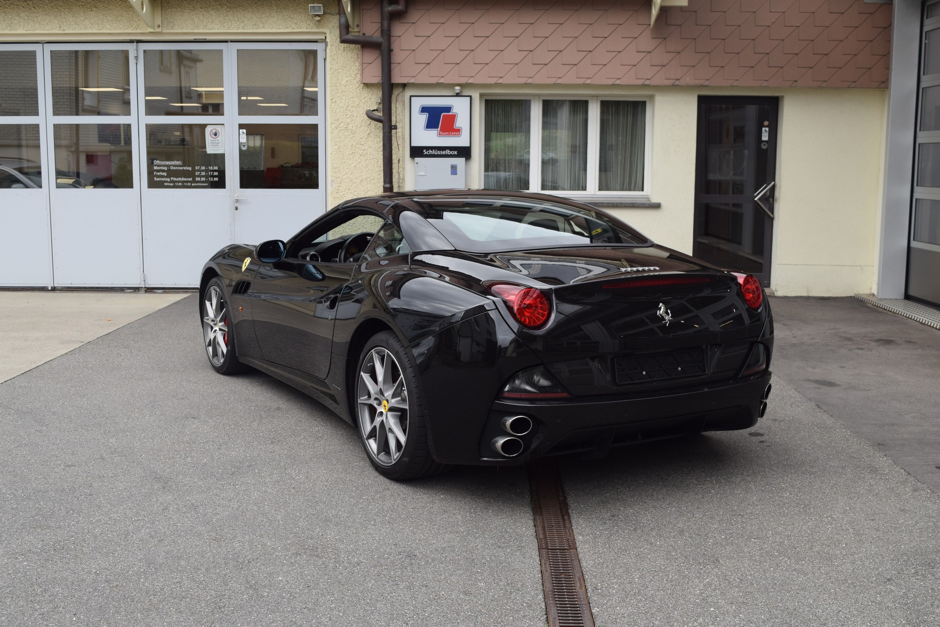 FERRARI California 4.3 V8-image-10