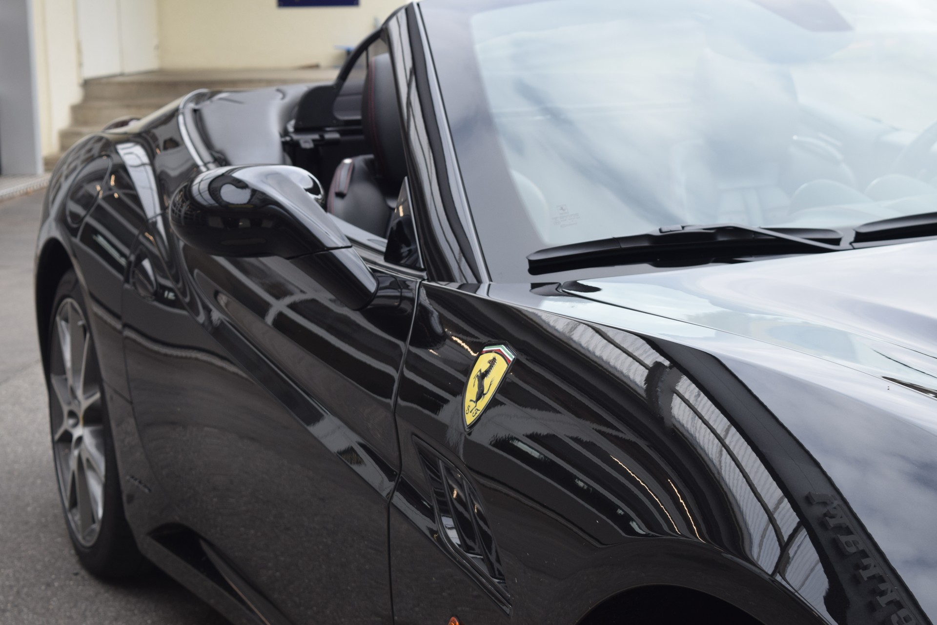 FERRARI California 4.3 V8-image-6