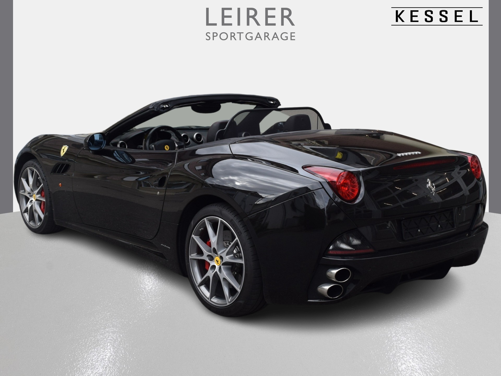 FERRARI California 4.3 V8-showroom-element-2