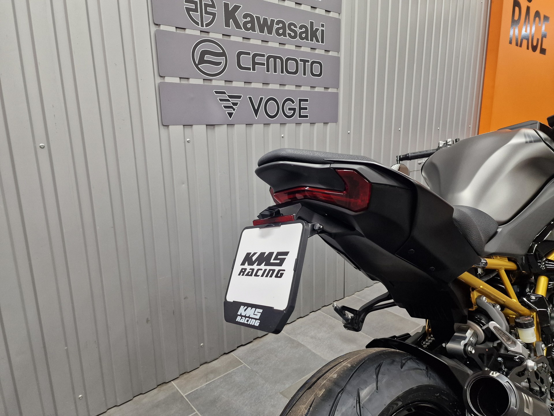 KAWASAKI Z 900 (35kW)-image-8