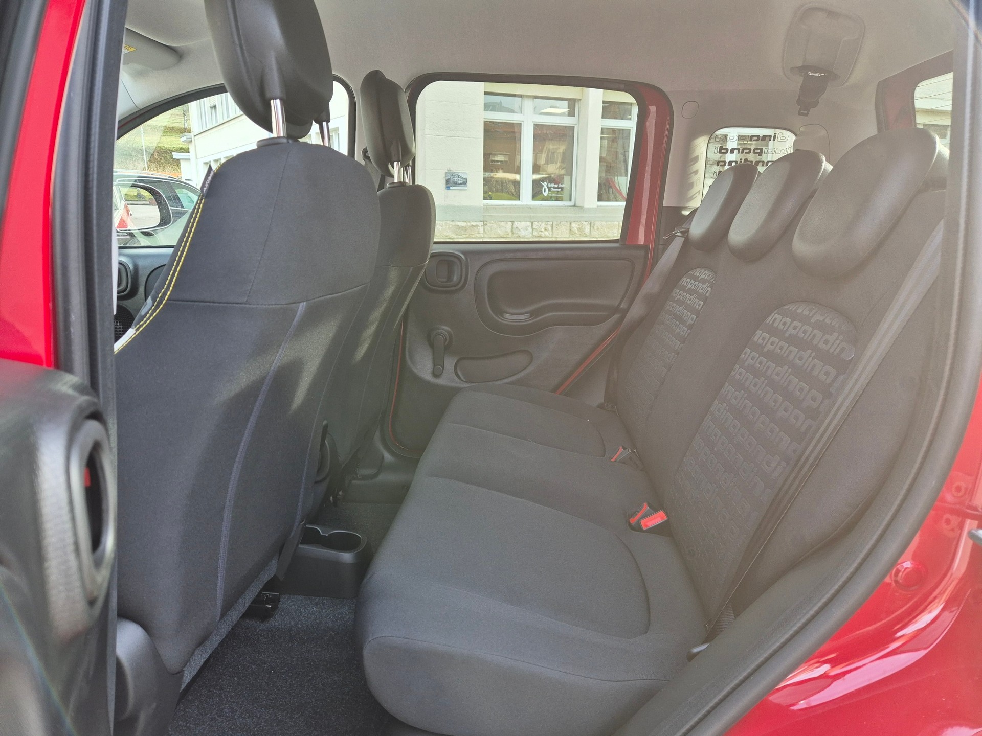 FIAT Panda 1.0 MHEV Cross-image-9