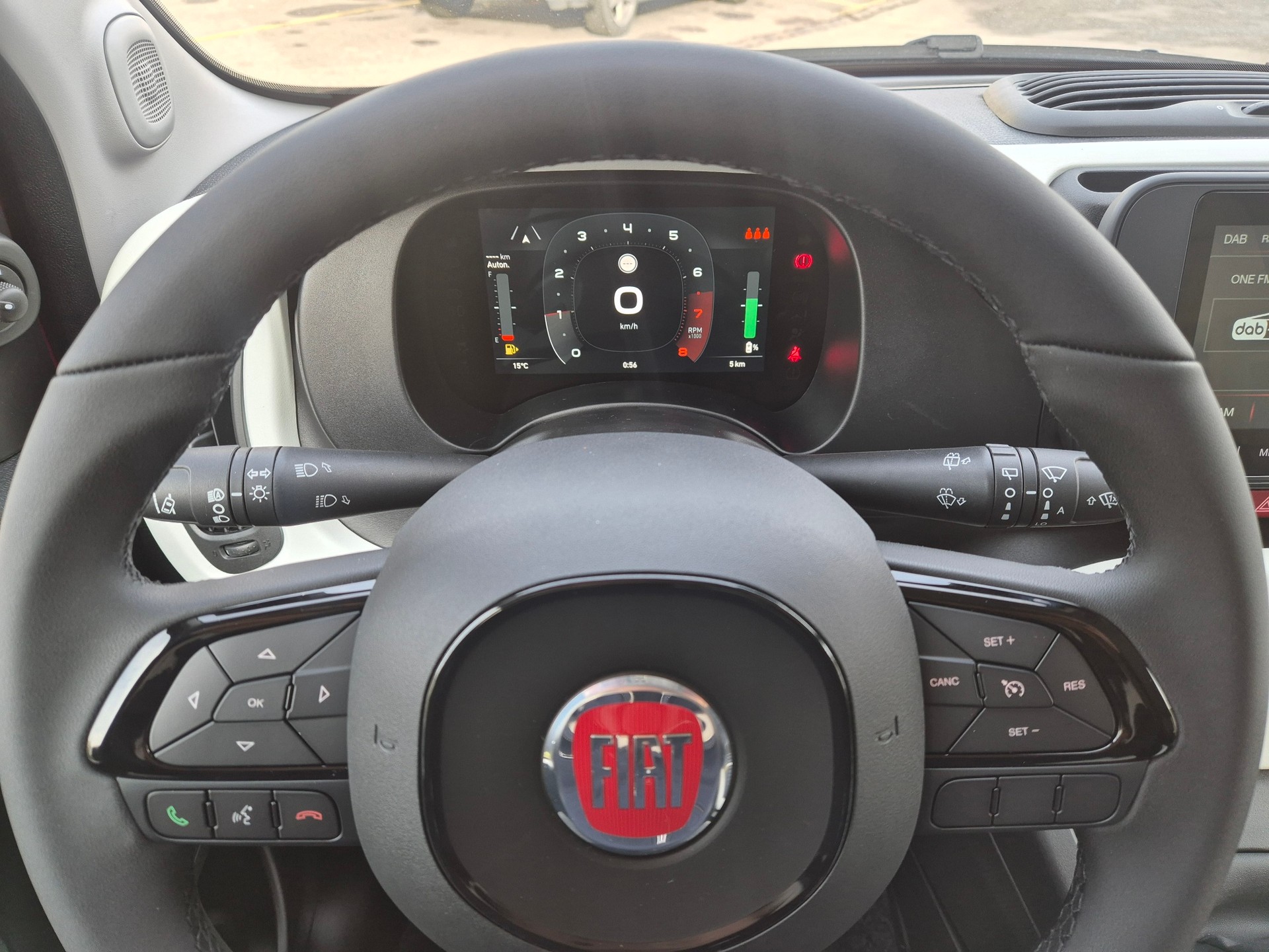 FIAT Panda 1.0 MHEV Cross-image-10