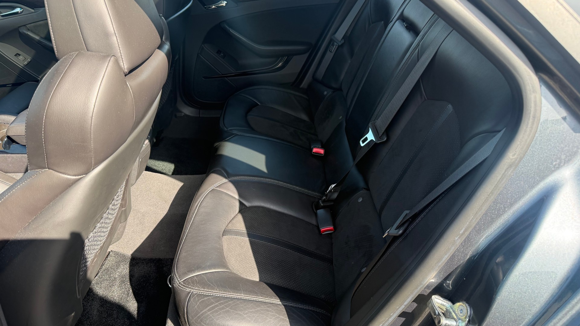 CADILLAC CTS-V Wagon 6.2 V8 SC Automatic-image-10