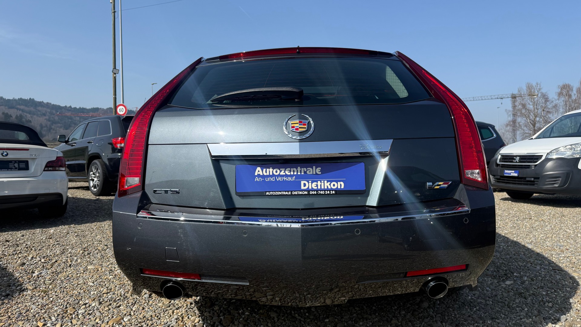 CADILLAC CTS-V Wagon 6.2 V8 SC Automatic-image-19