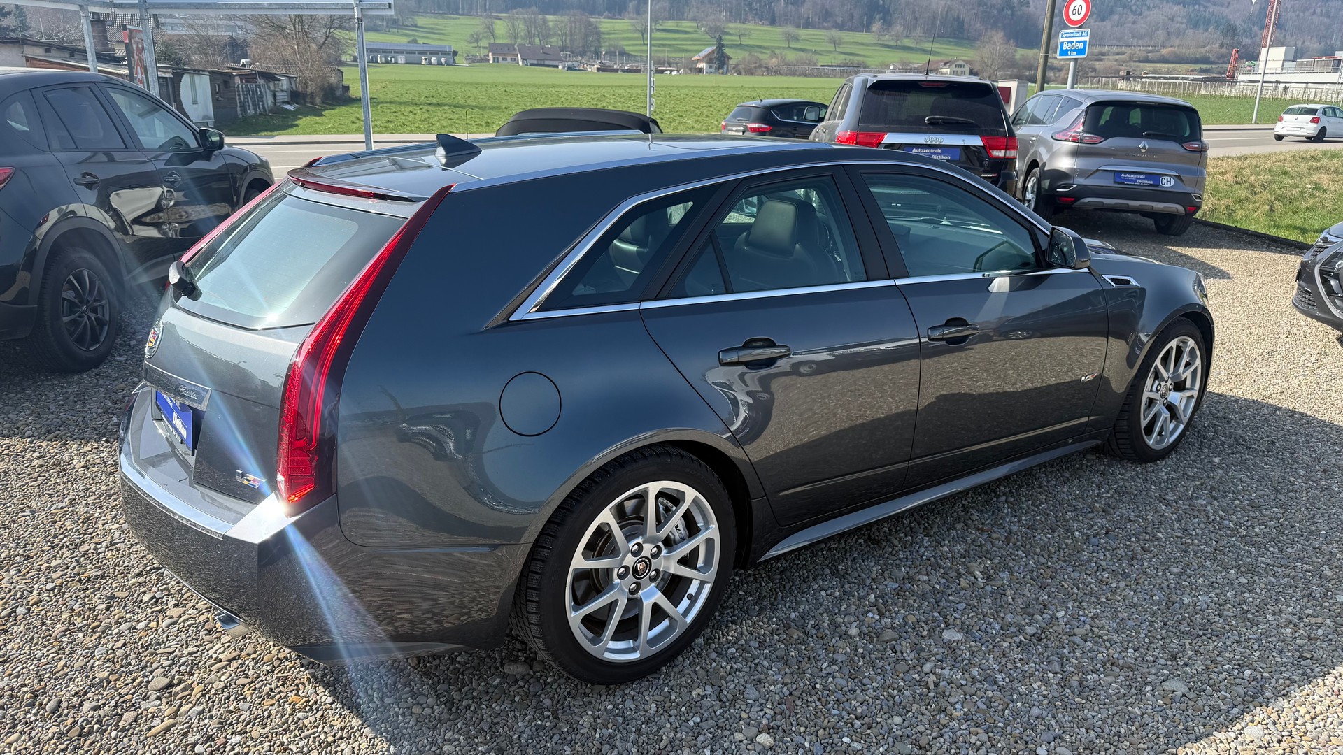 CADILLAC CTS-V Wagon 6.2 V8 SC Automatic-image-21