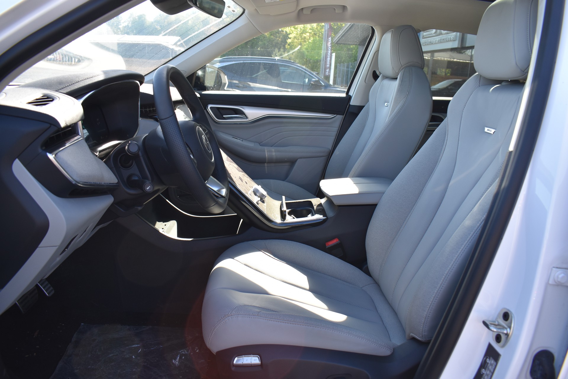 MG Marvel R EV 70kWh LUXURY-image-11